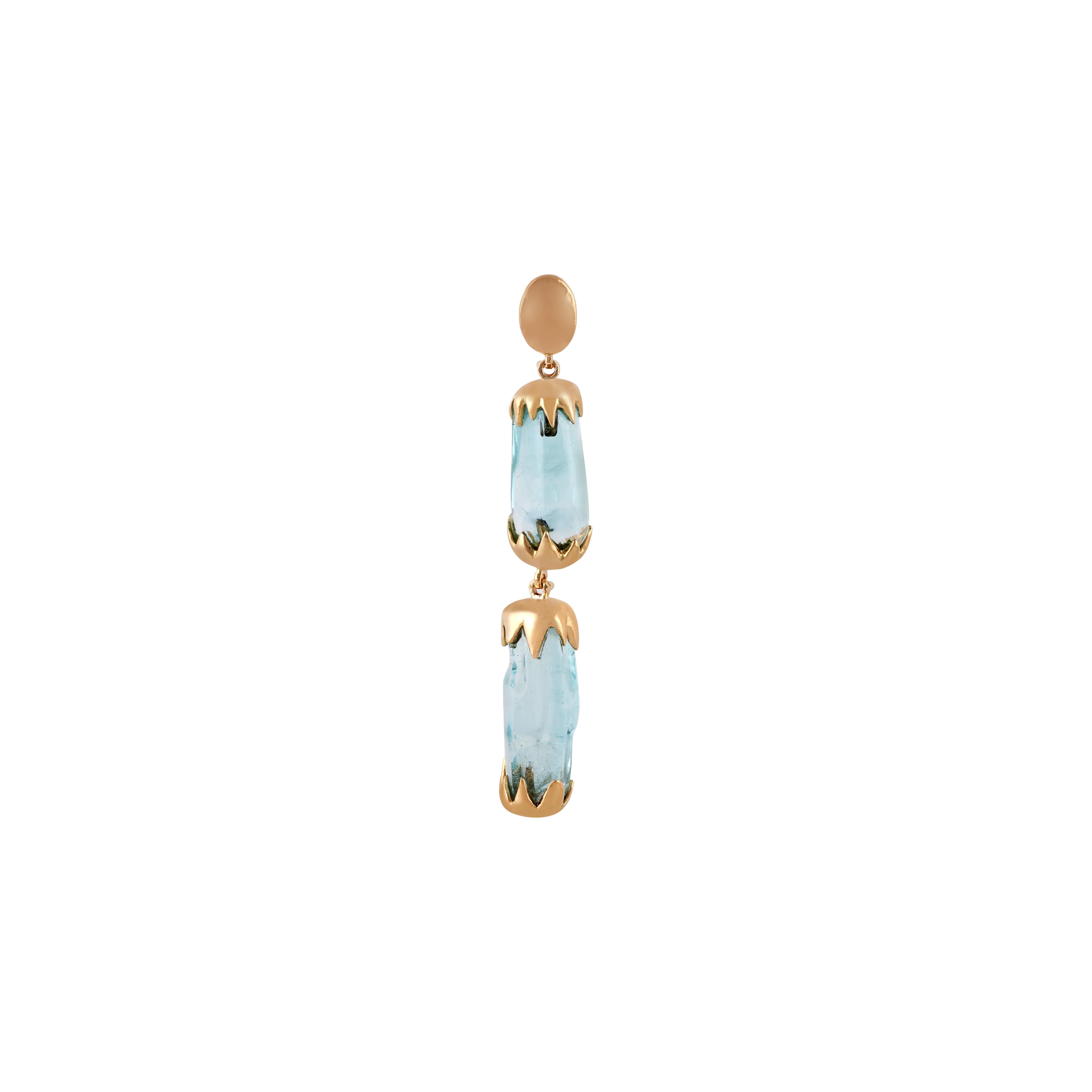 Women's Clear Aquamarine Tumbled Pendant in 18k Gold For Sale
