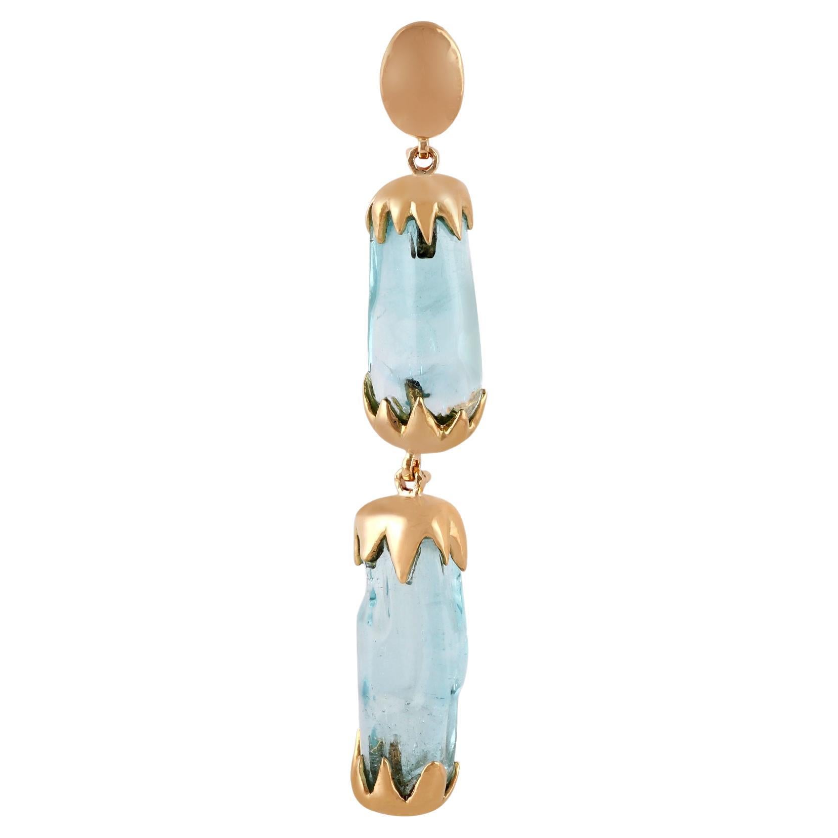 Clear Aquamarine Tumbled Pendant in 18k Gold For Sale