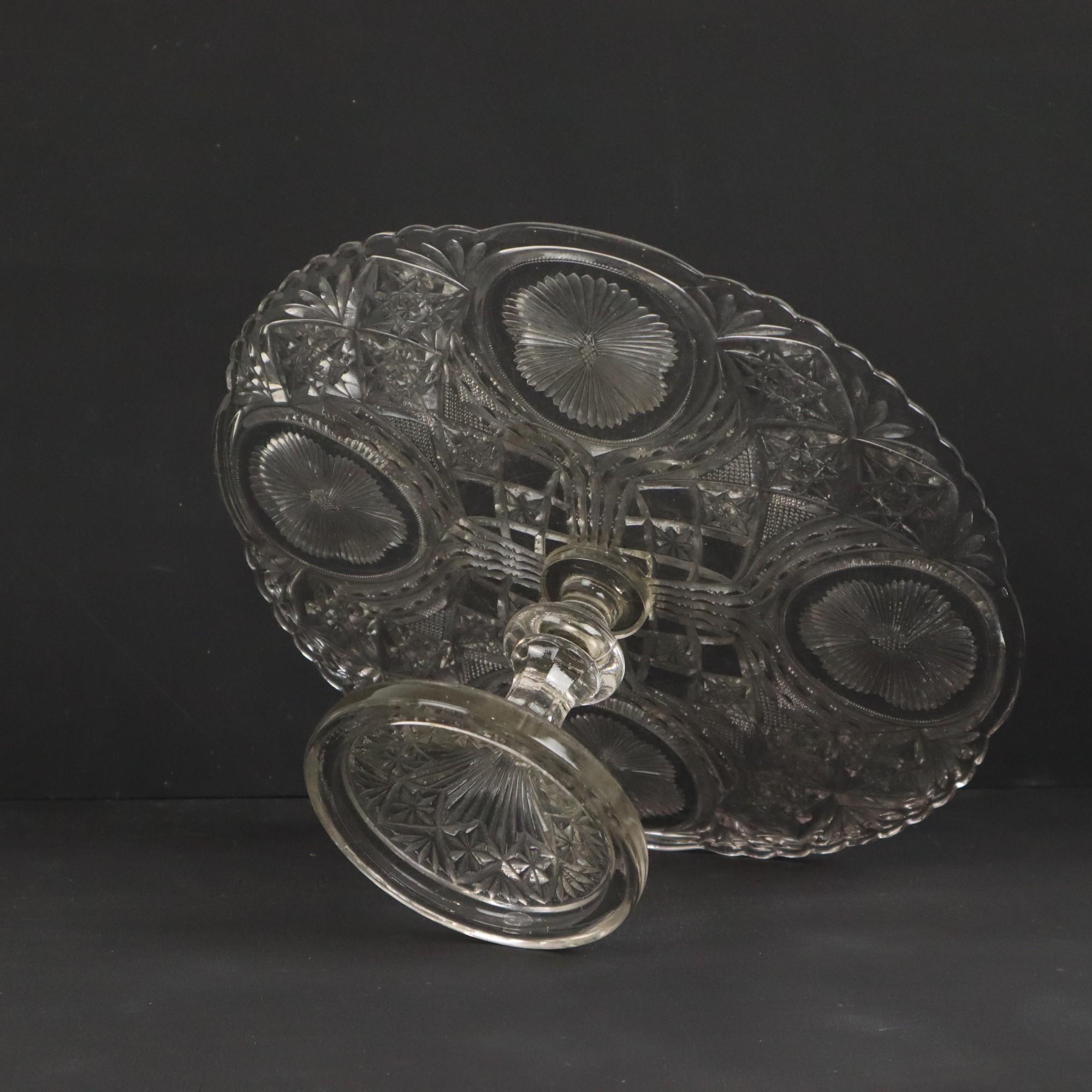 Clear Art Deco Cake Stand Pressed Glass Vintage Cake Stand SIV Deposé For Sale 2
