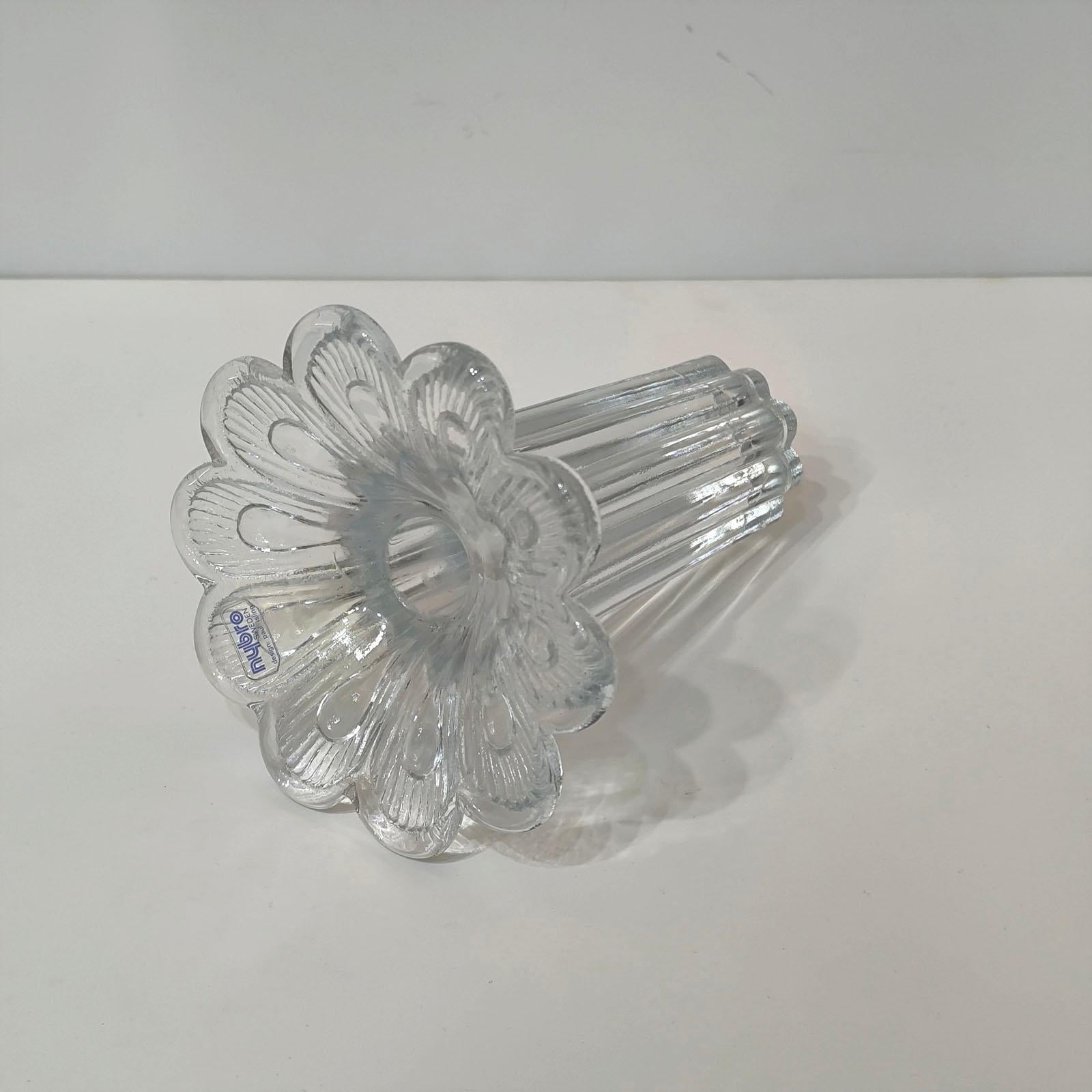 Kerzenhalter aus klarem Kunstglas mit Blumenaufsatz aus Klarglas von Paul Isling für Nybro Schweden im Angebot 2