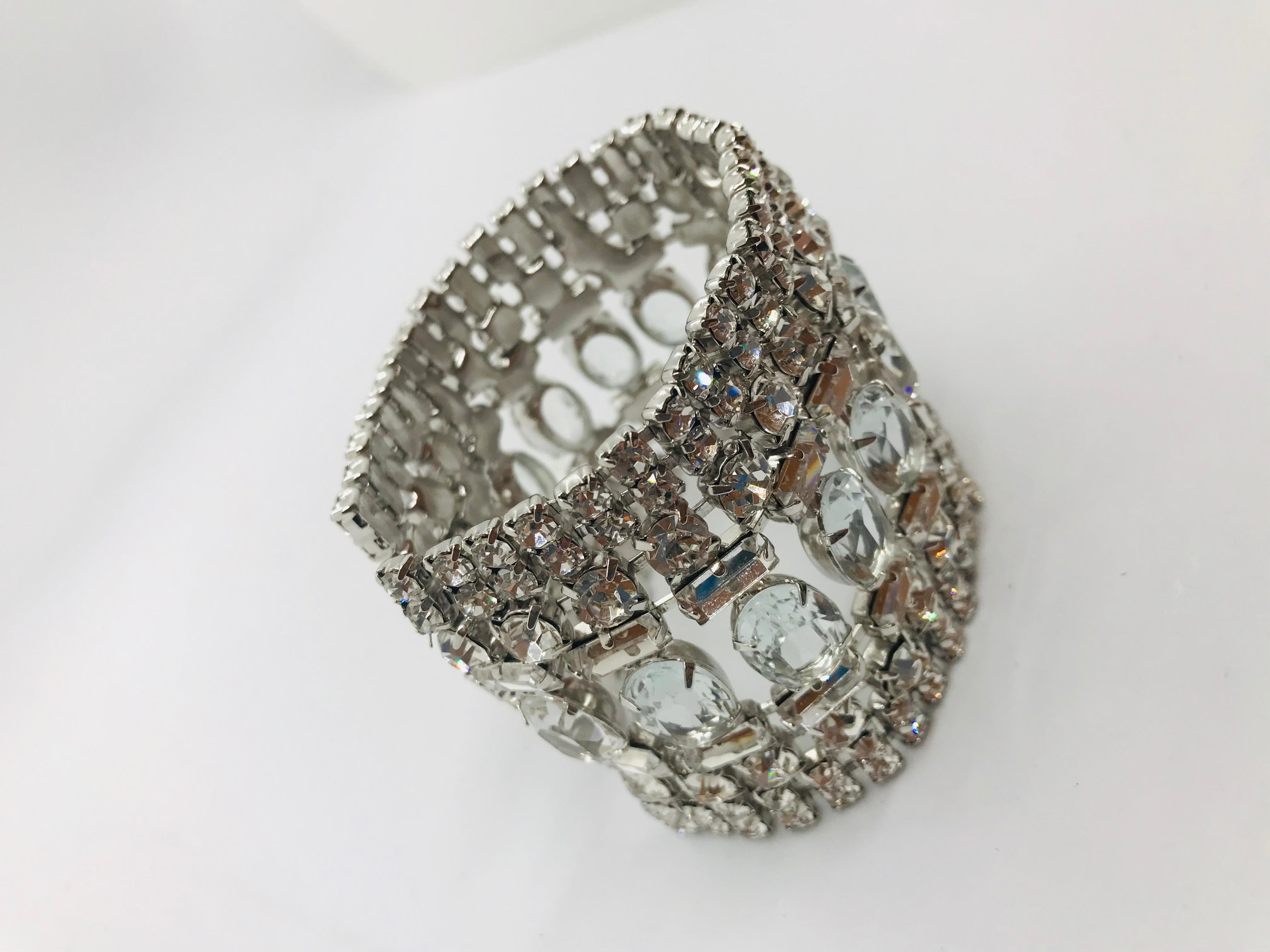 Clear Austrian Crystal Flex Cuff Bracelet In New Condition For Sale In Toronto, CA