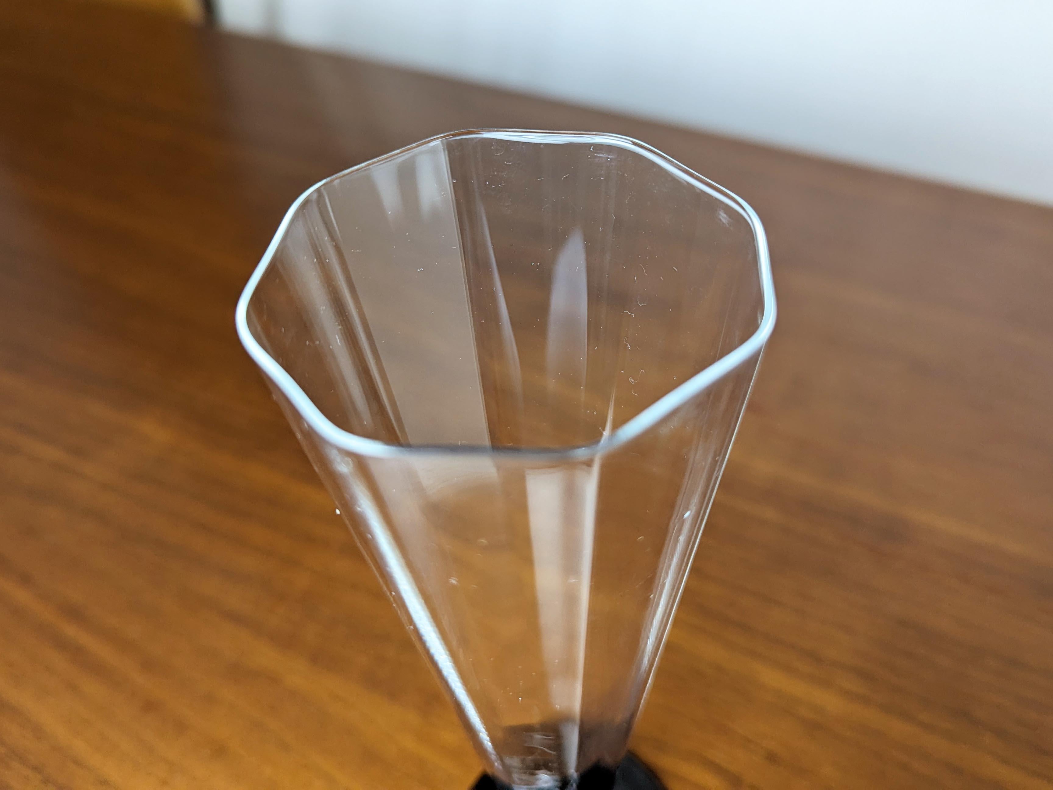 Verre de Murano Flûtes de la série ottagonale en verre de Murano clair et noir par Carlo Moretti, 1974