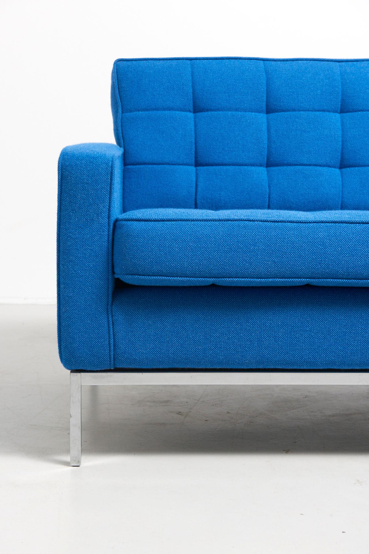 Mid-20th Century Clear Blue 3 Seat Sofa by Florence Knoll, 1954