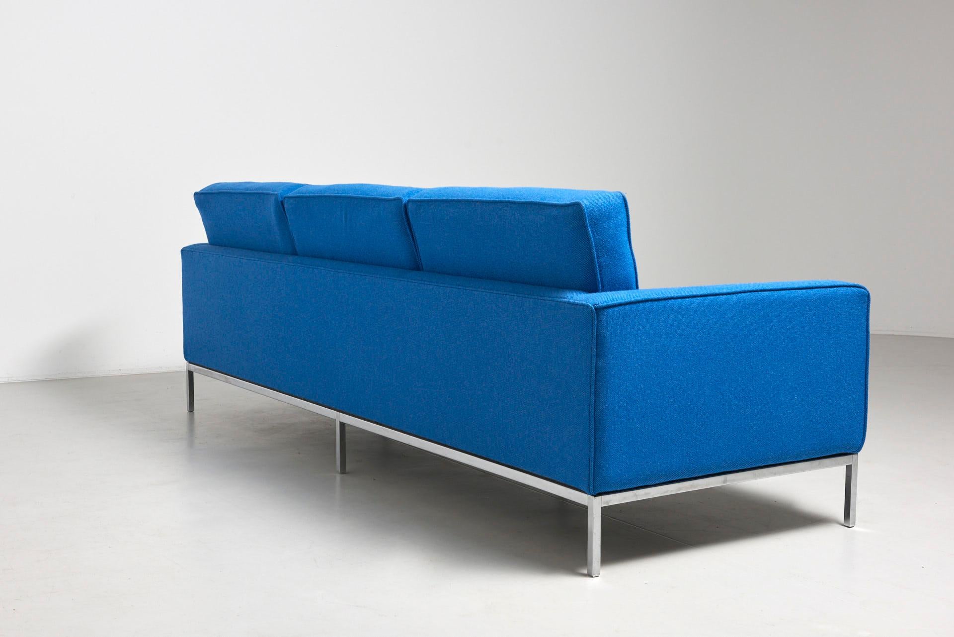 Clear Blue 3 Seat Sofa by Florence Knoll, 1954 1