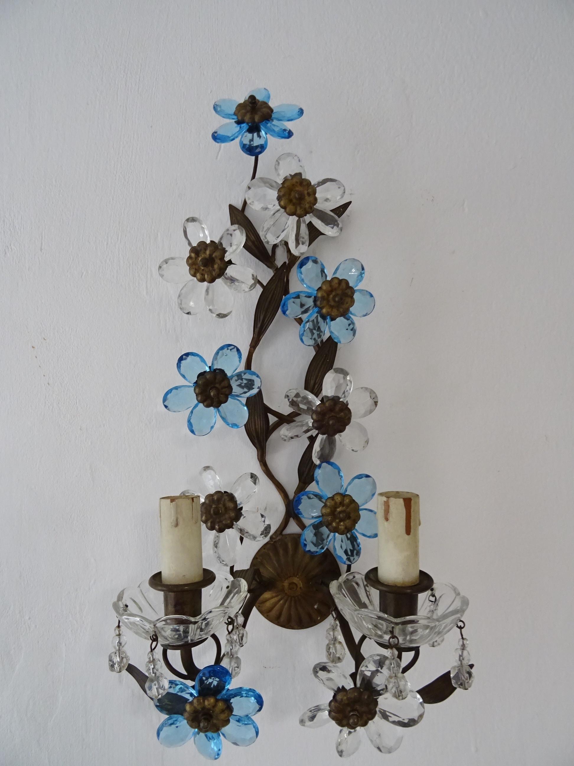 Appliques à fleurs en cristal clair et bleu de la Maison Baguès Signées circa 1920 Bon état - En vente à Modena (MO), Modena (Mo)