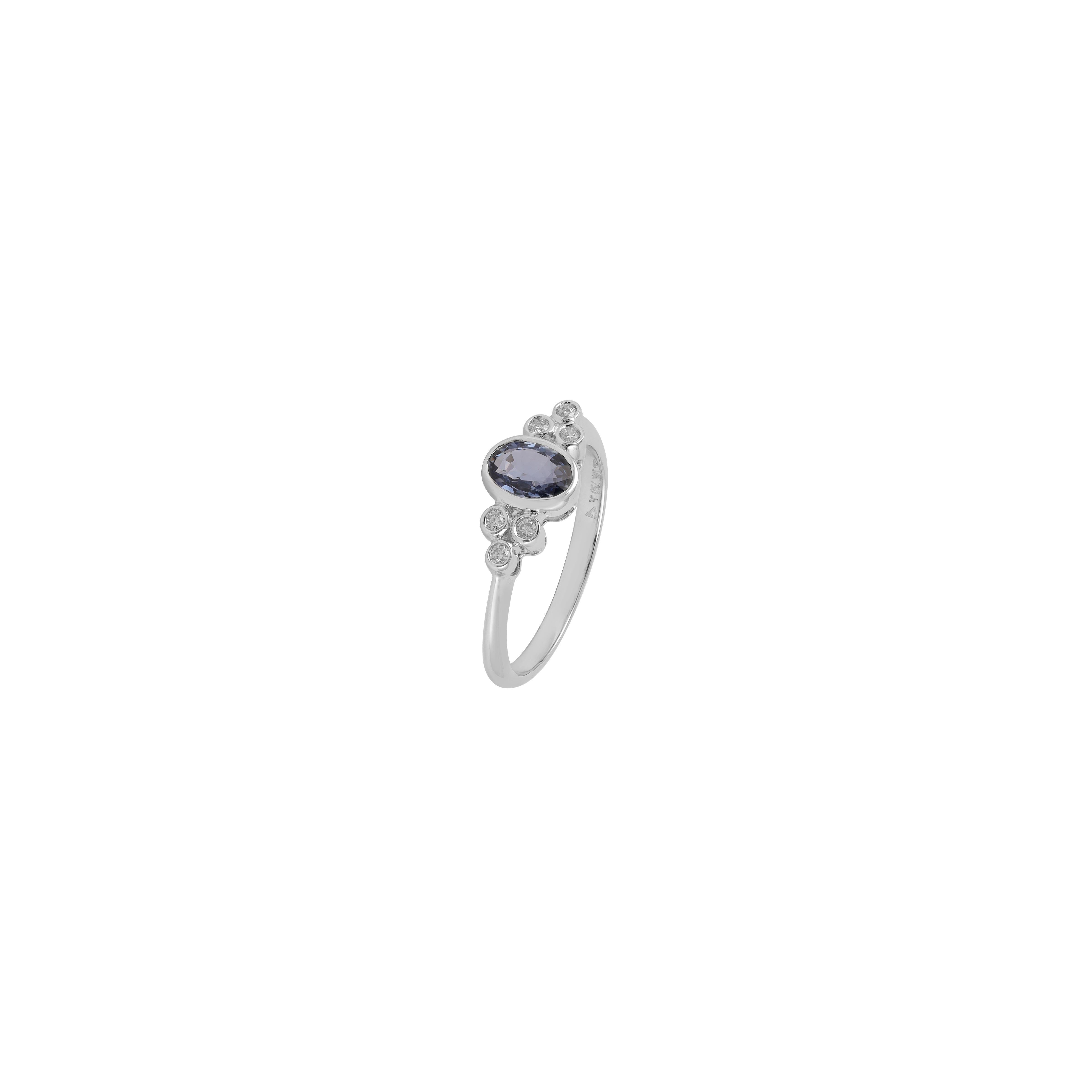  Ring aus 18 Karat Gold mit klarem, blauem Saphir und rundem Diamanten im Brillantschliff  Damen im Angebot