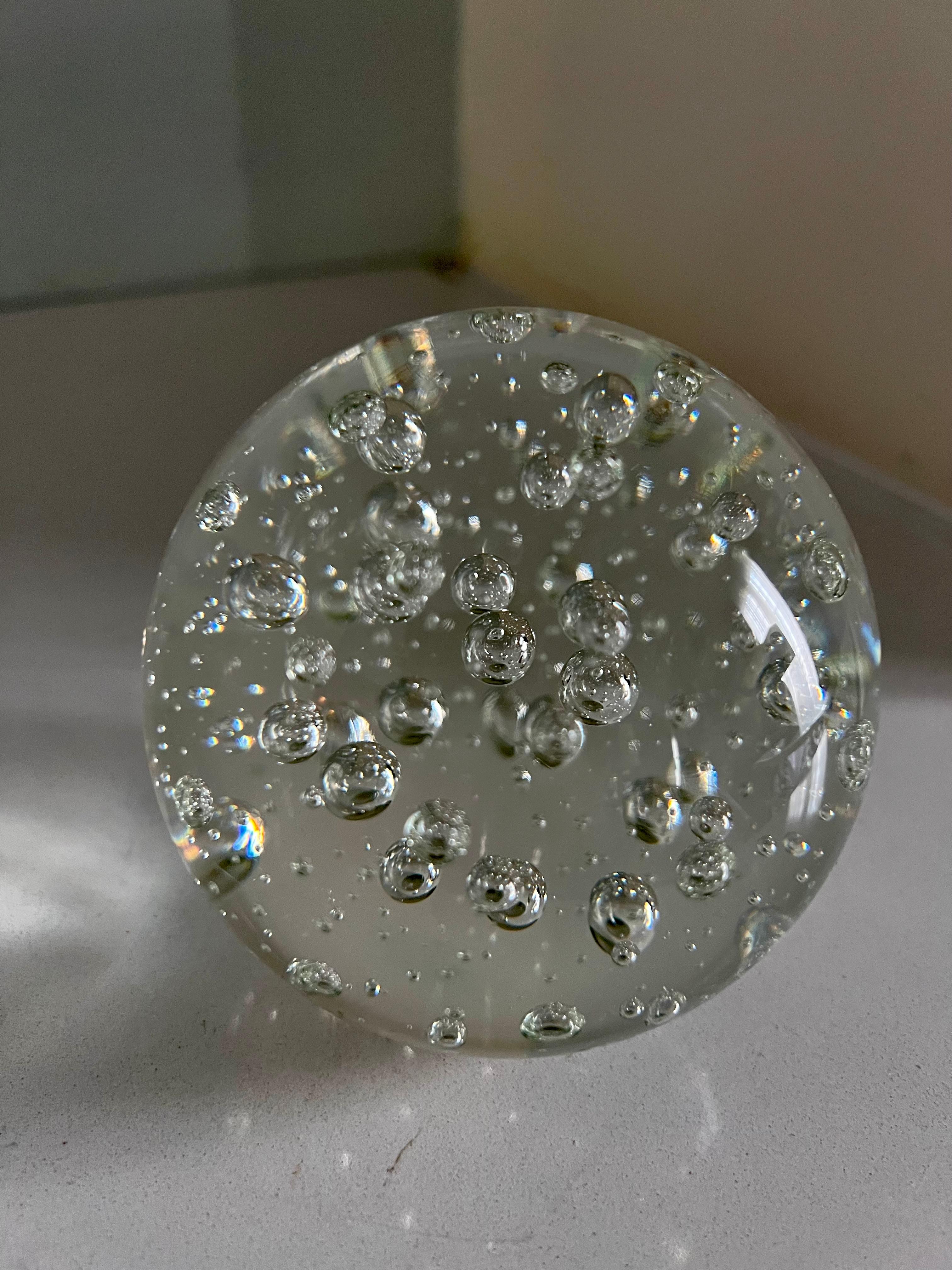 Paperweight, Italian Murano hand blown glass with bubbles. A wonderful decorative piece or paper weight... a very nice clear glass with bubbles.

The paperweight weighs 1.9 Pounds
 