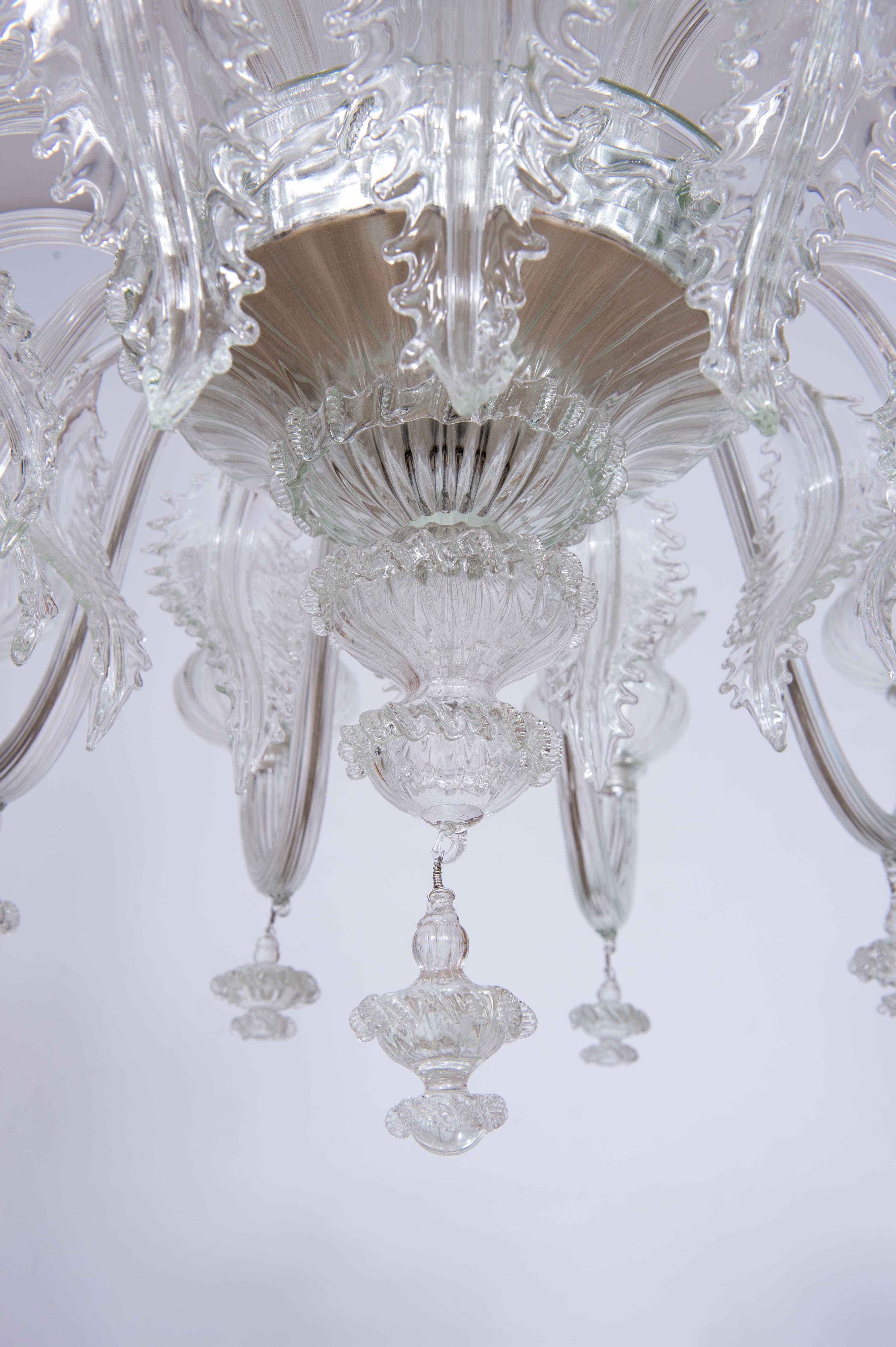 Hand-Crafted Clear Color Daisy Chandelier in Murano Glass with 12 Lights, 21st Century, Italy