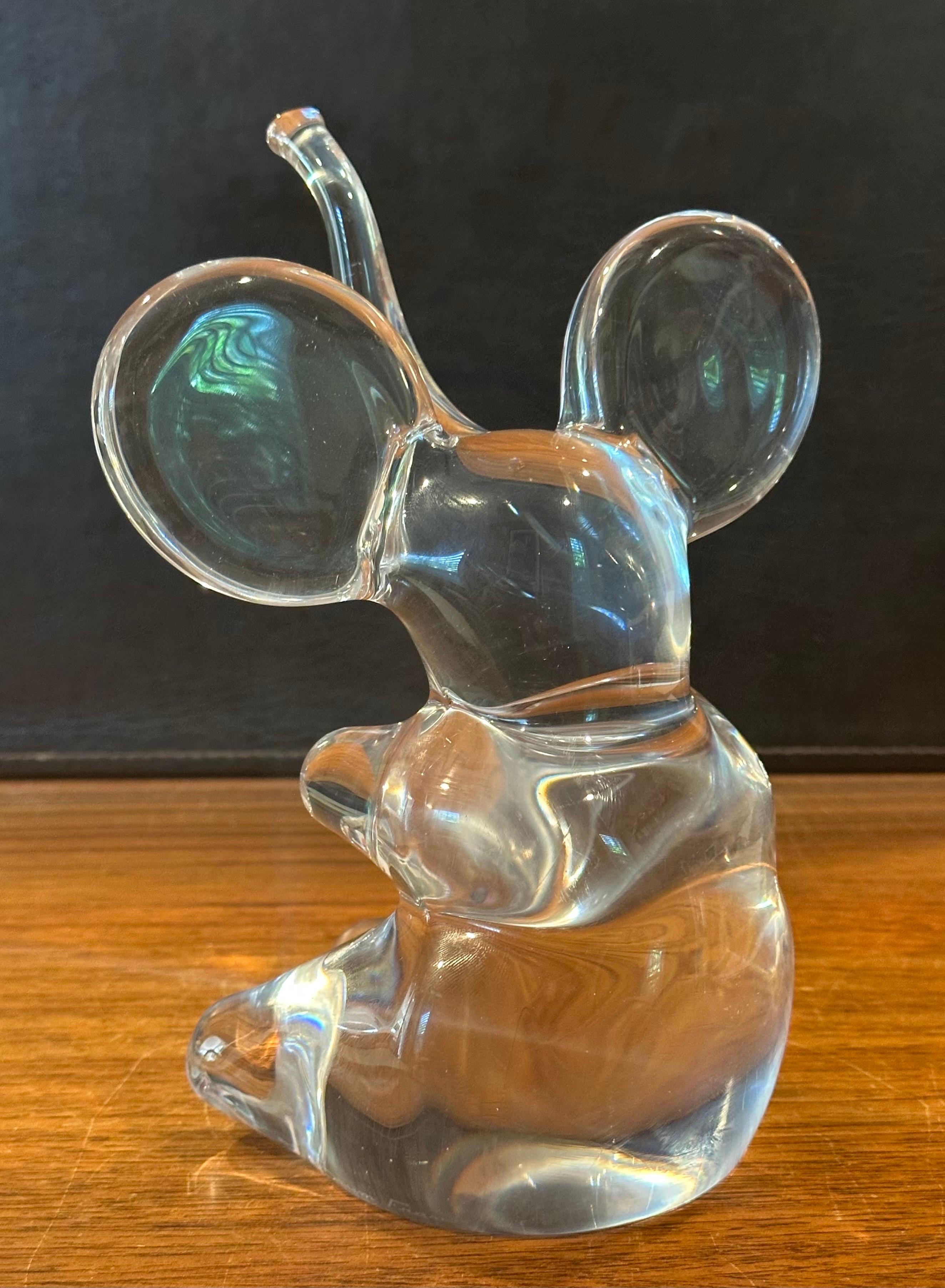 Sculpture en cristal clair en verre d'art, éléphant assis, Daum, France en vente 5