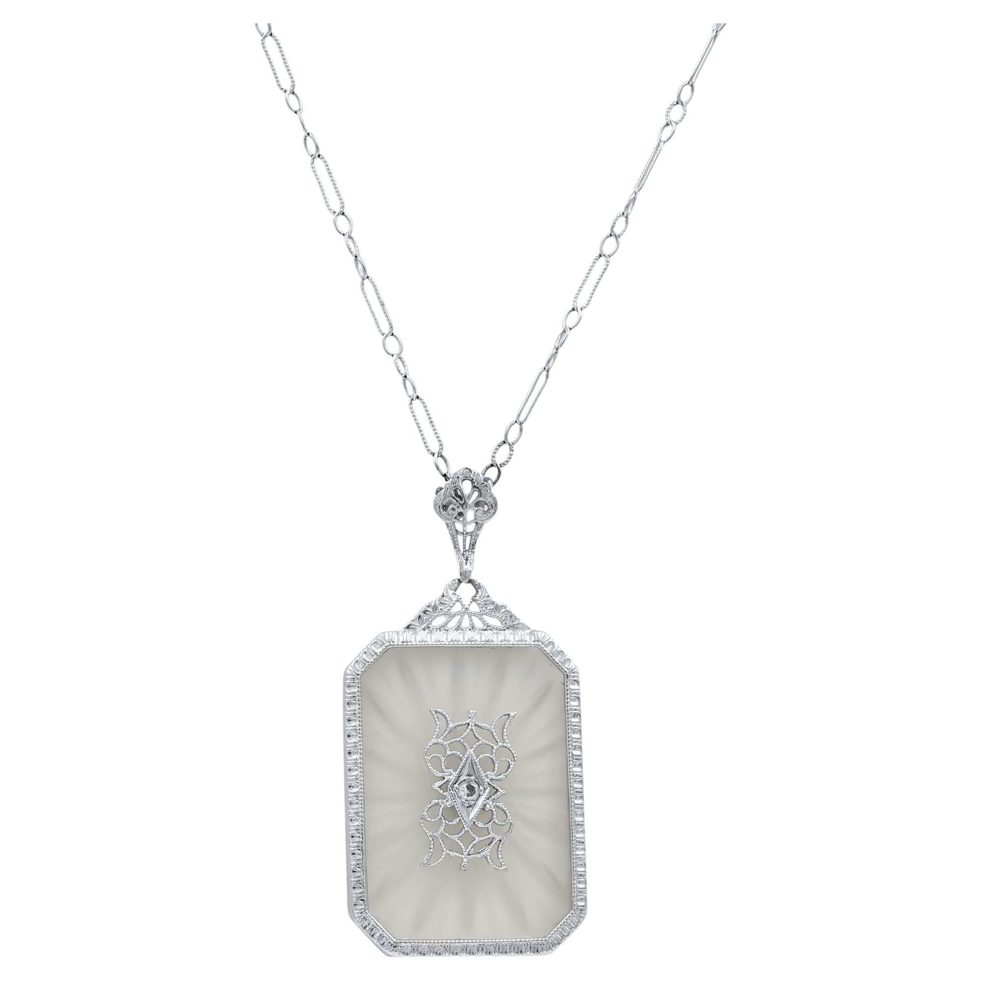 Halskette mit Anhänger aus durchsichtigem Klarkristall und Diamant 14k Weißgold im Angebot