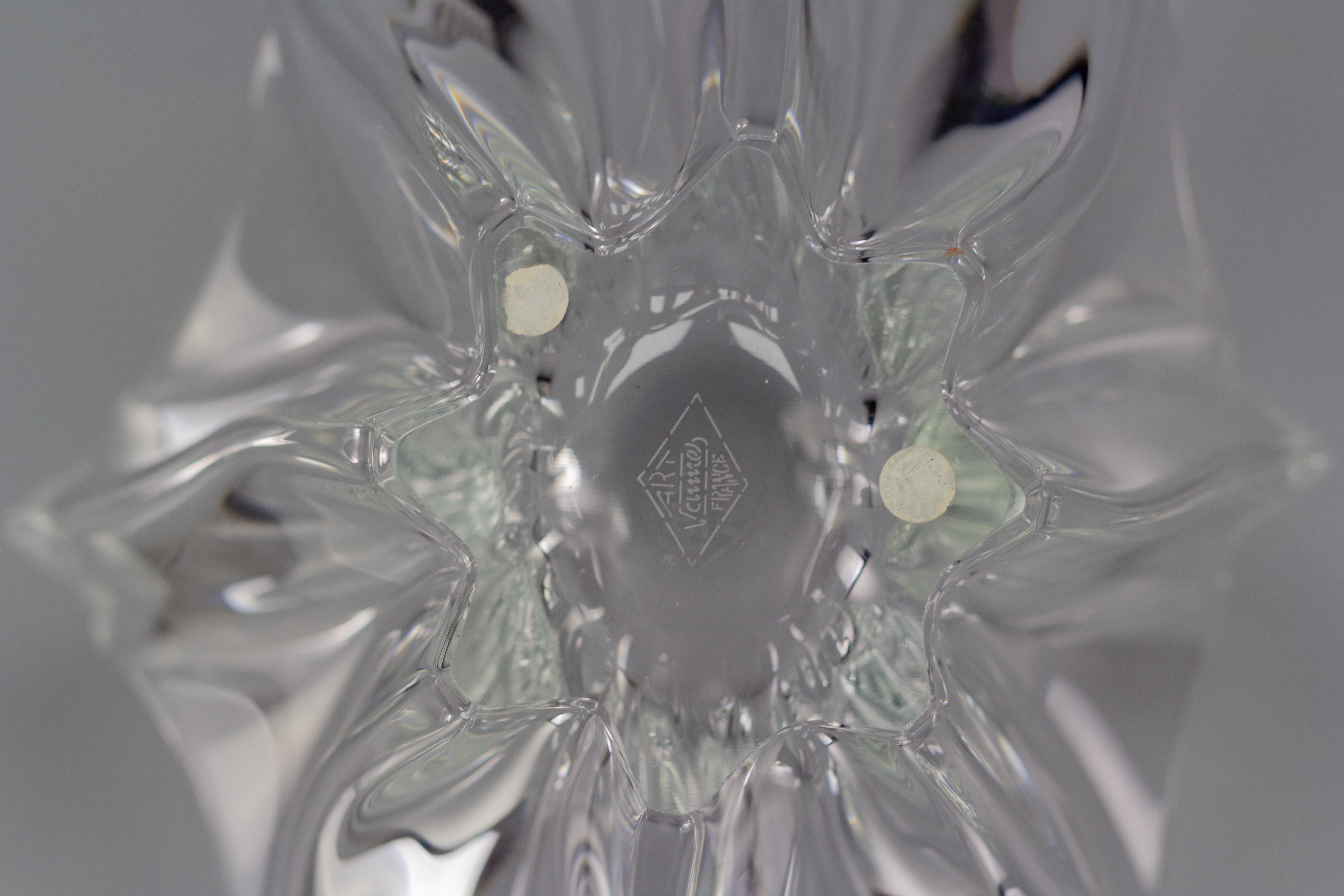 Obstschale oder Tafelaufsatz aus klarem Kristallglas von Art Vannes Frankreich, 1960er Jahre im Angebot 9