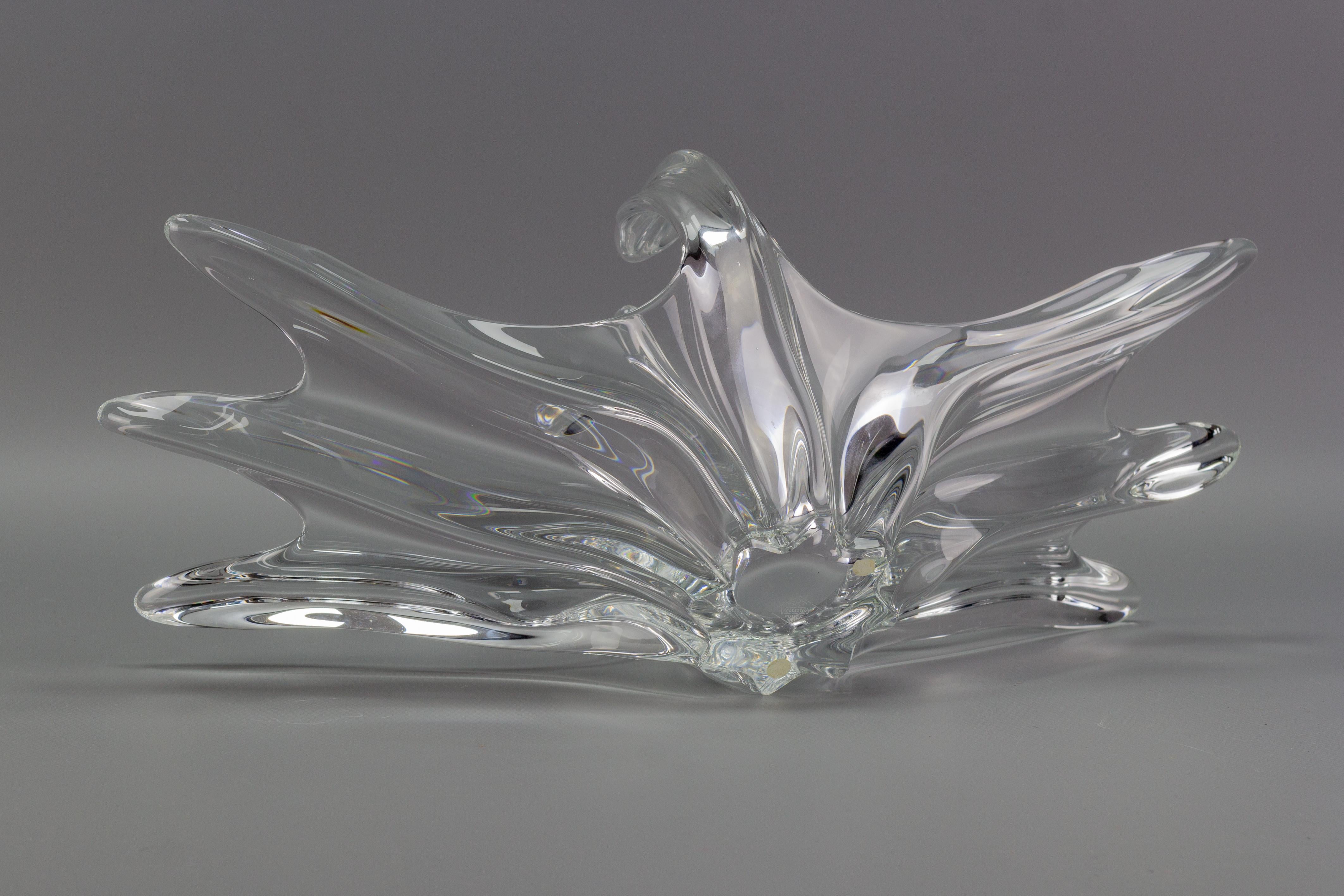 Clear Crystal Glass Fruit Bowl or Centerpiece by Art Vannes France, 1960s In Good Condition For Sale In Barntrup, DE