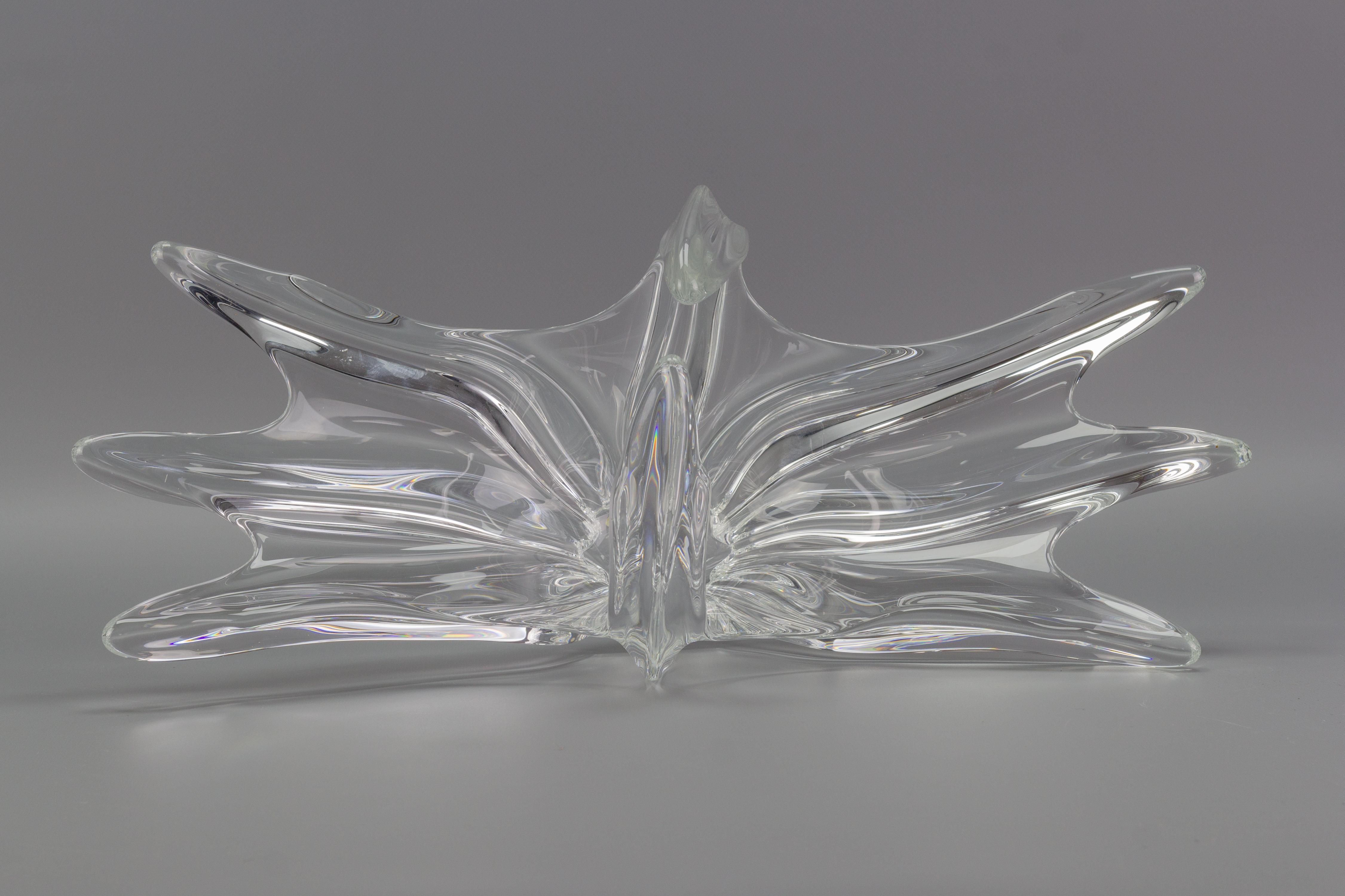 Mid-20th Century Clear Crystal Glass Fruit Bowl or Centerpiece by Art Vannes France, 1960s For Sale