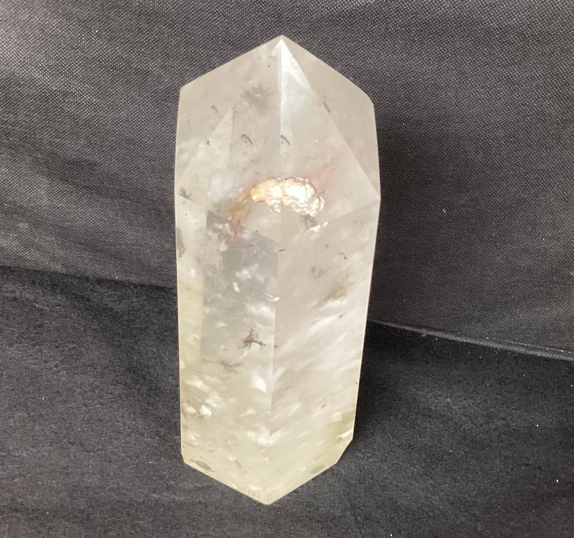 Quartz Obélisque en quartz cristal clair Pointe de cristal en vente