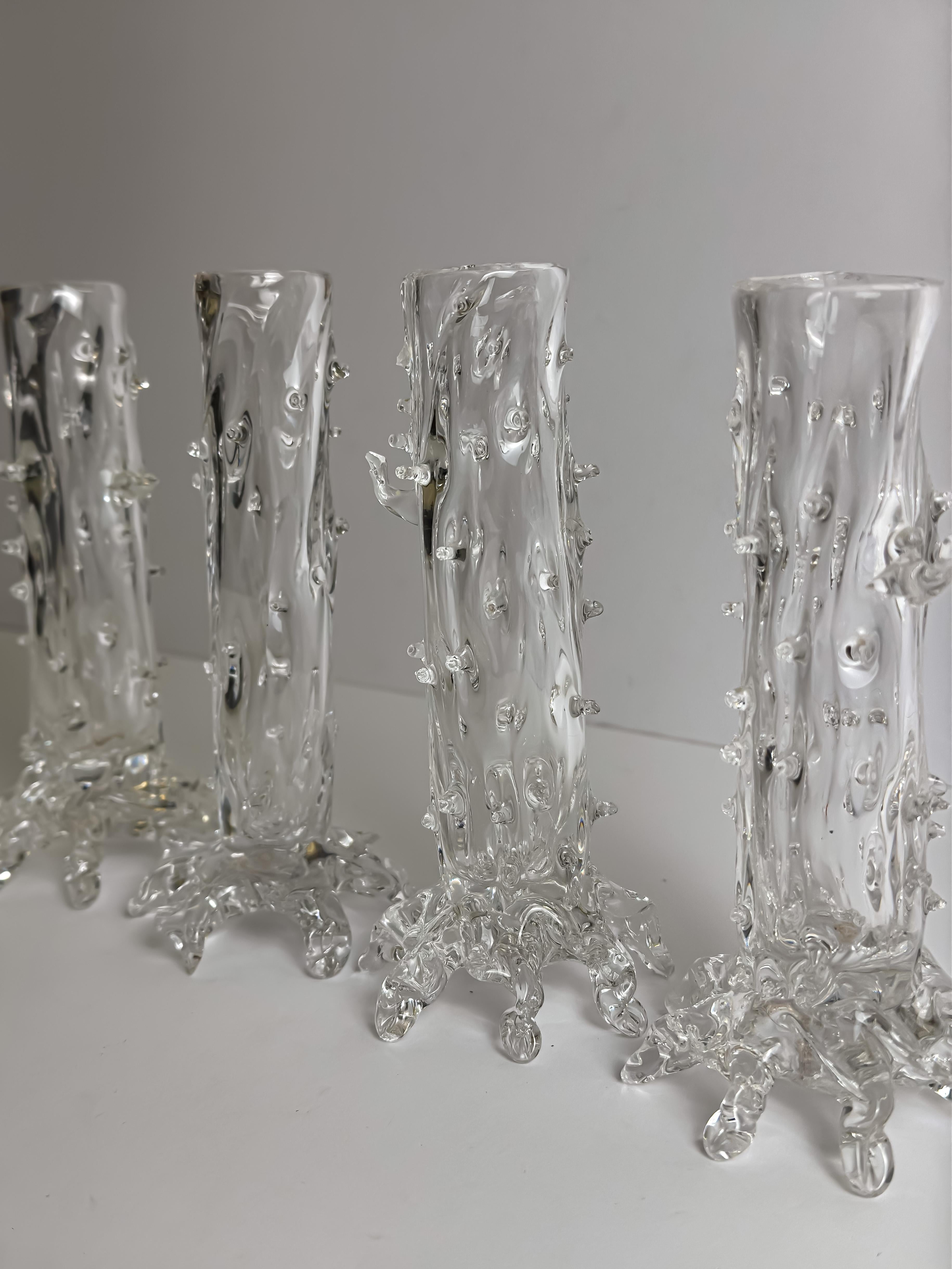 Viktorianische Dornenvasen aus klarem Kristall, tschechisch, 1890er Jahre, Satz von vier Stück im Angebot 2