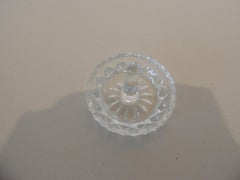 Clear Cut Crystal Round Ring Holder
