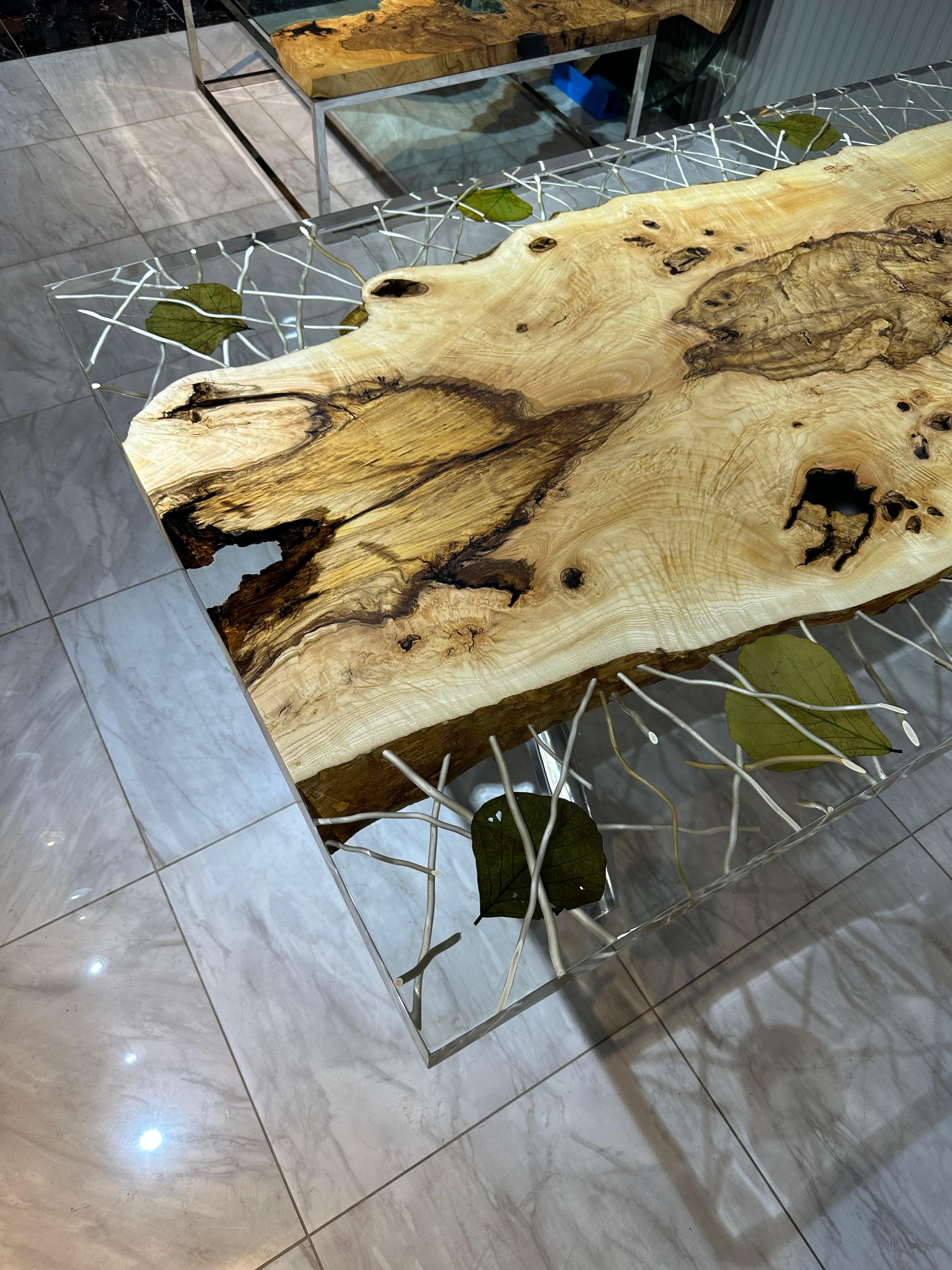 XXIe siècle et contemporain Table de salle à manger en bois en résine époxy transparente en vente
