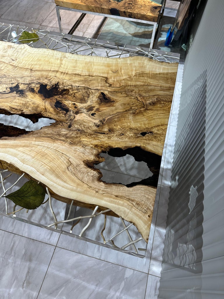 Ultra Clear Epoxy Resin River Dining Table For Sale at 1stDibs