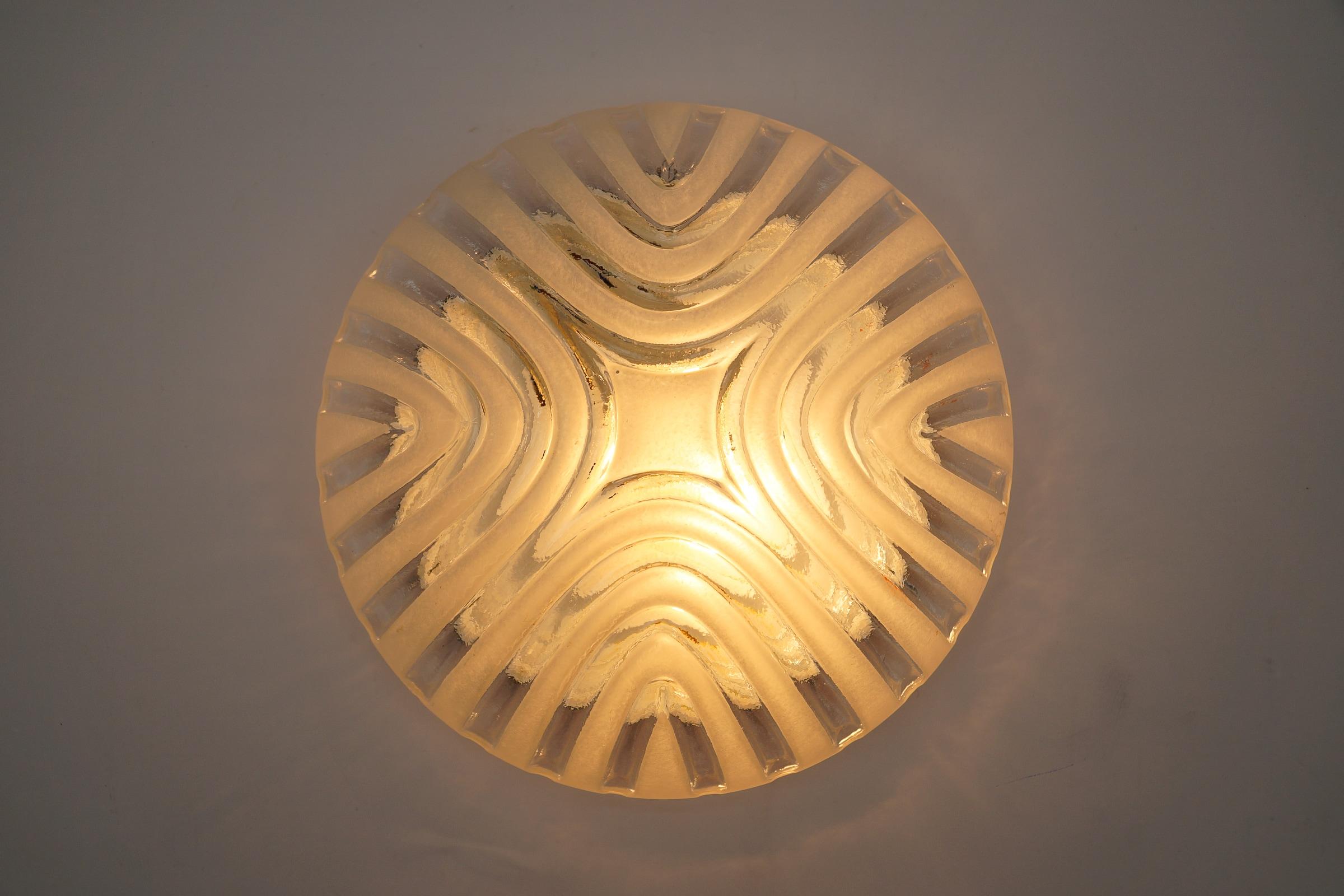 Mid-Century moderno Lampada da incasso rotonda 3D in vetro trasparente, Germania 1960 in vendita