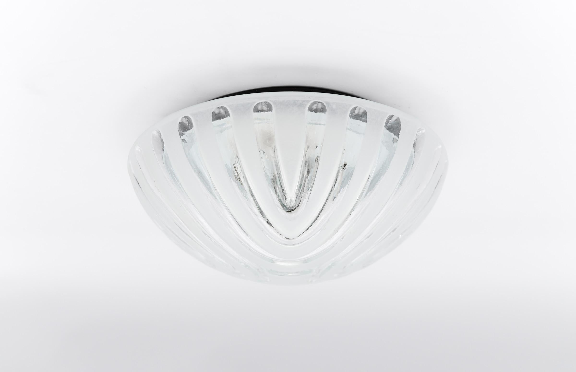 Metà XX secolo Lampada da incasso rotonda 3D in vetro trasparente, Germania 1960 in vendita