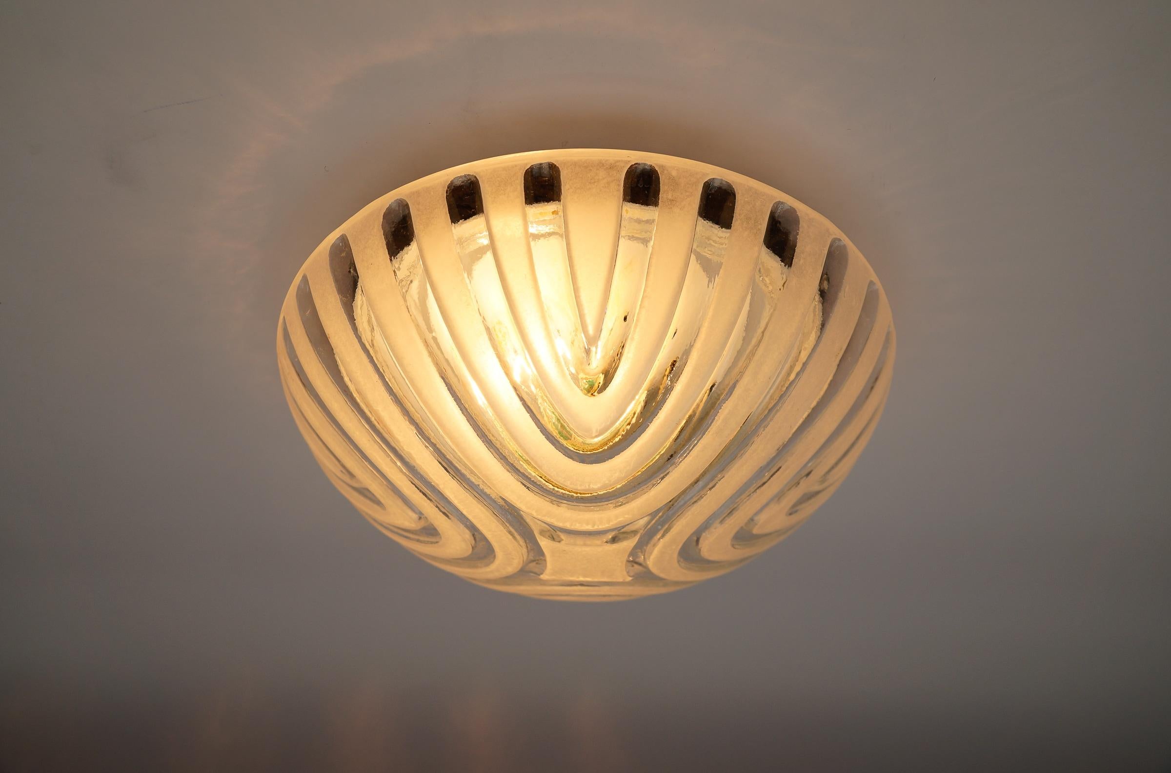 Lampada da incasso rotonda 3D in vetro trasparente, Germania 1960 in vendita 1