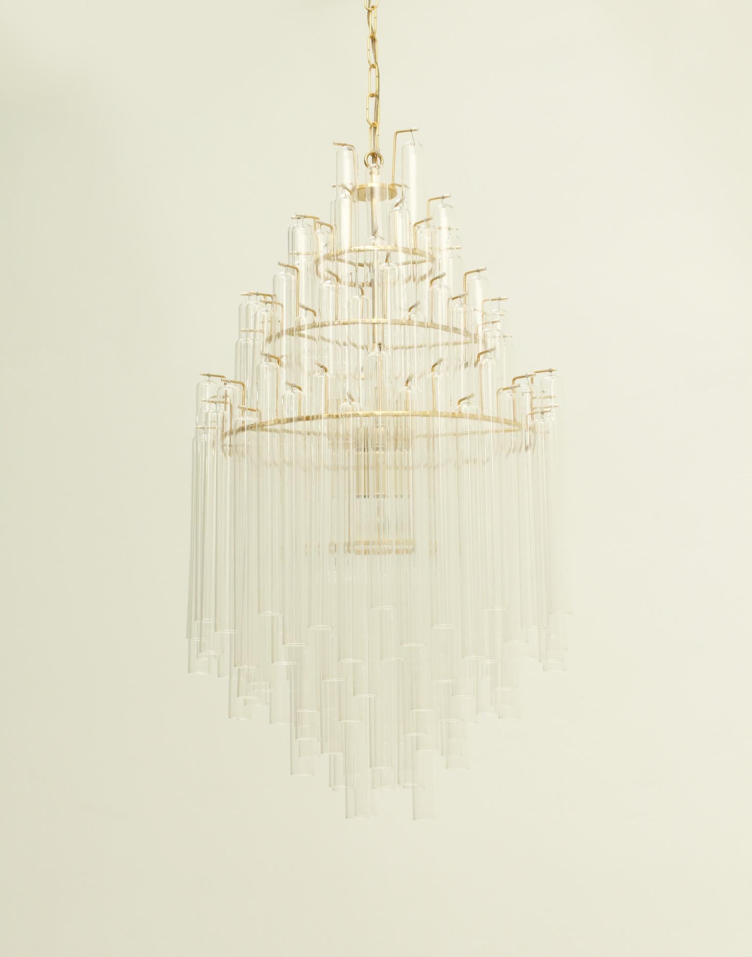 Clear Glass and Brass Chandelier from 1970's In Good Condition For Sale In Barcelona, ES