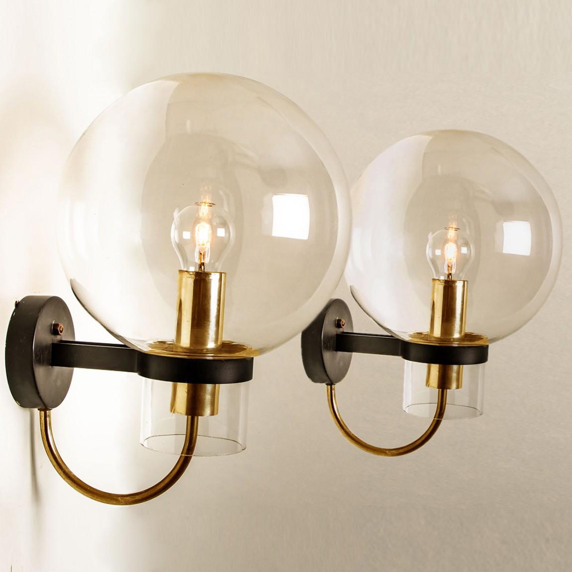 Mid-Century Modern Clear Glass and Brass Wall Lamps by Glashütte Limburg, 1975s For Sale