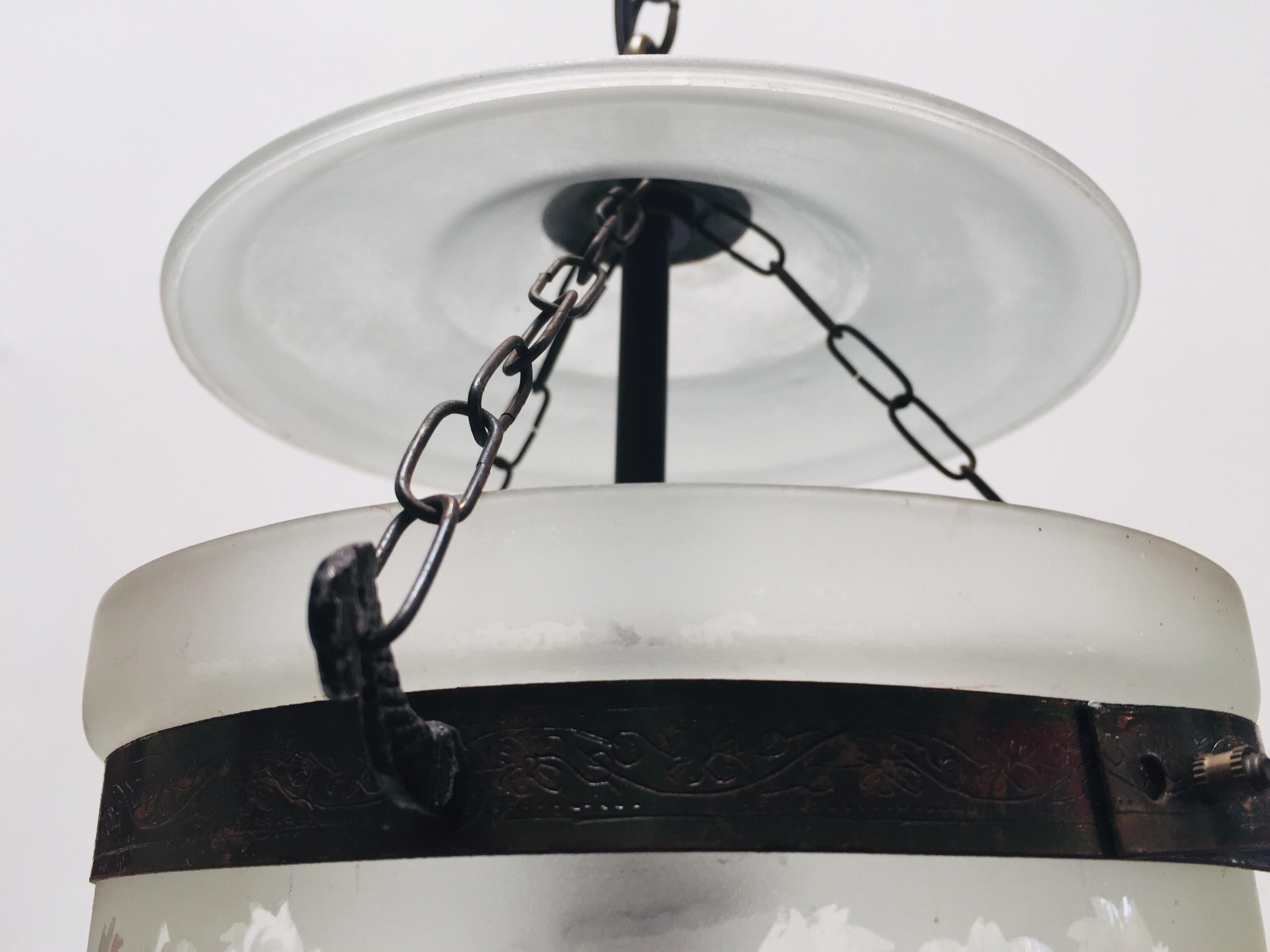 Glocke aus mattiertem Klarglas JAR Hall Lantern (Handgefertigt) im Angebot