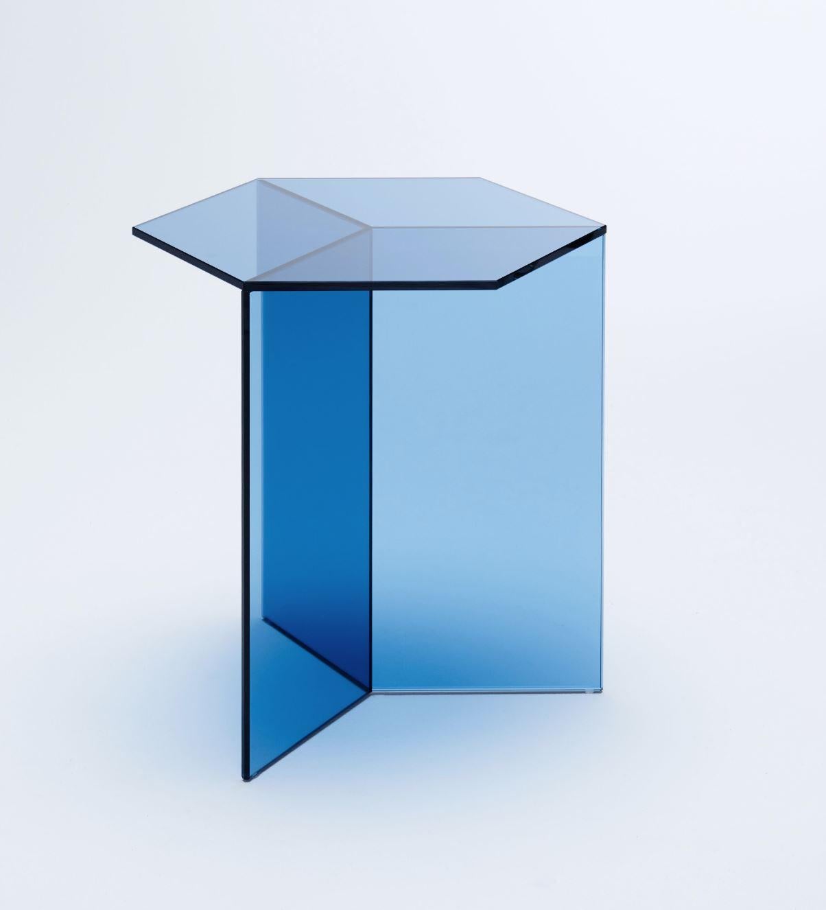 Couchtisch „Isom Tall“ aus klarem Glas, Sebastian Scherer (Moderne) im Angebot