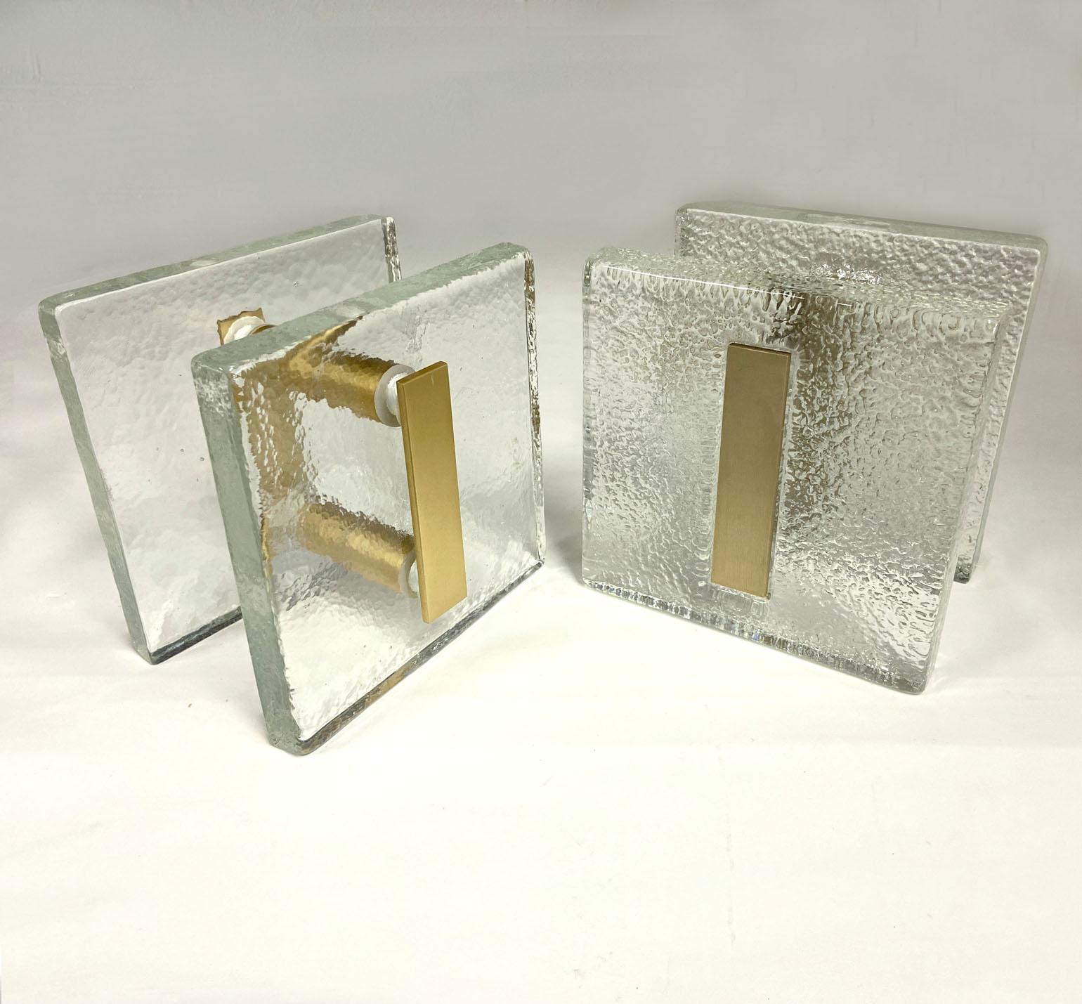 Paar Doppel-Türgriffe aus klarem Glas zum Drücken und Ziehen mit antikem Goldmetall im Angebot 1