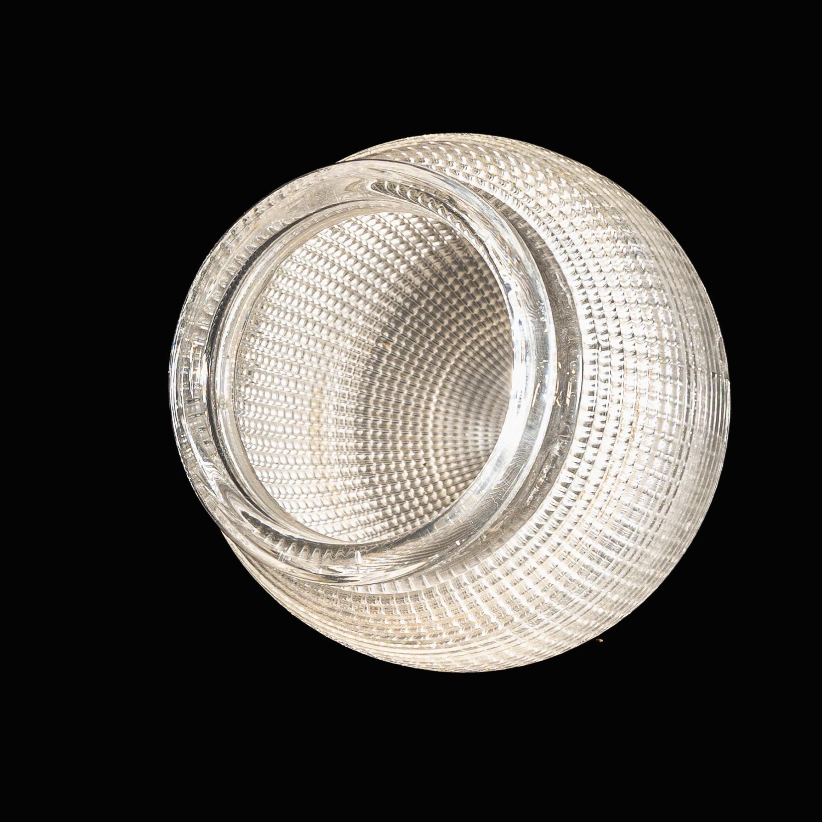 Fatto a mano Paralume in vetro trasparente con texture Holophane e forma a goccia in vendita