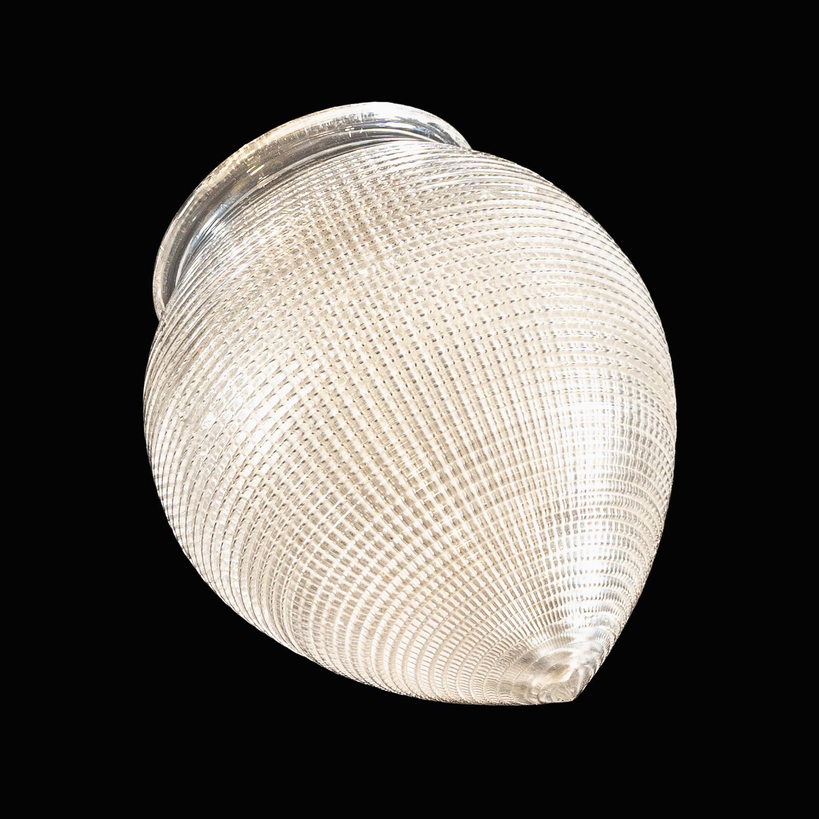 XX secolo Paralume in vetro trasparente con texture Holophane e forma a goccia in vendita