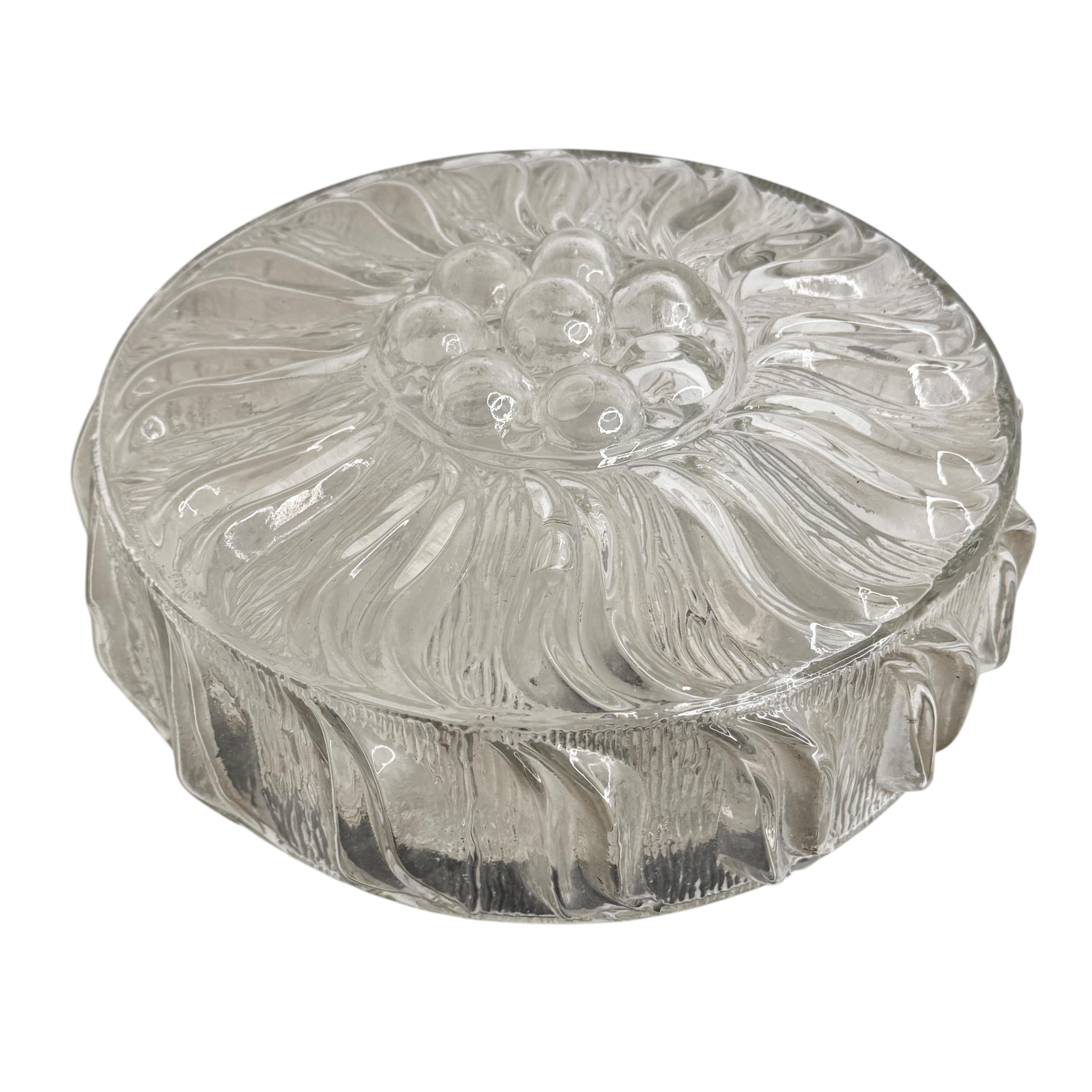 Runde Einbau-Deckenleuchte aus klarem Glas mit Sonnenblumenmuster, 1970er Jahre (Österreichisch) im Angebot