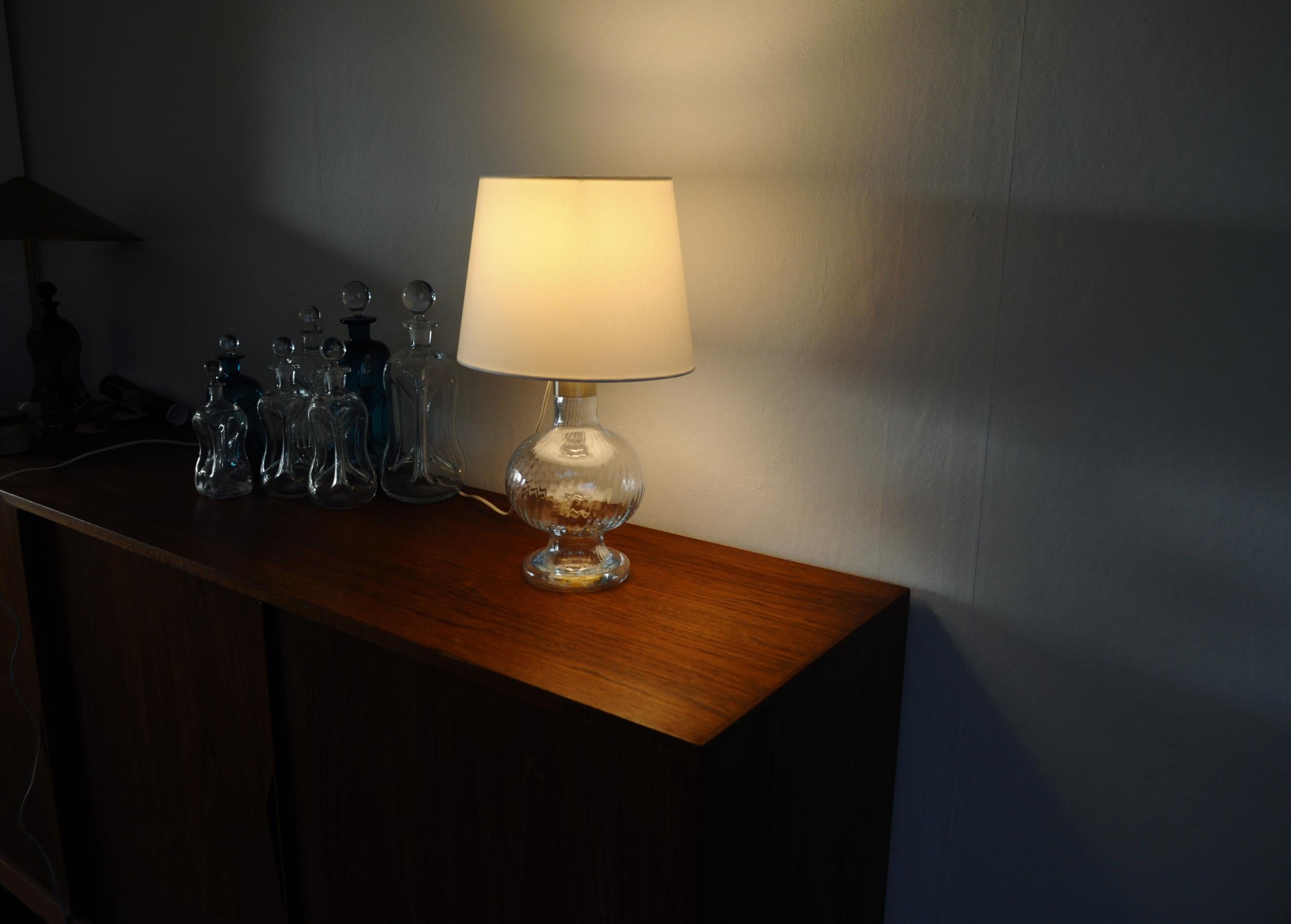 Clear Glass Table Lamp by Michael Bang, Holmegaard Glasværk, 1978 For Sale 3