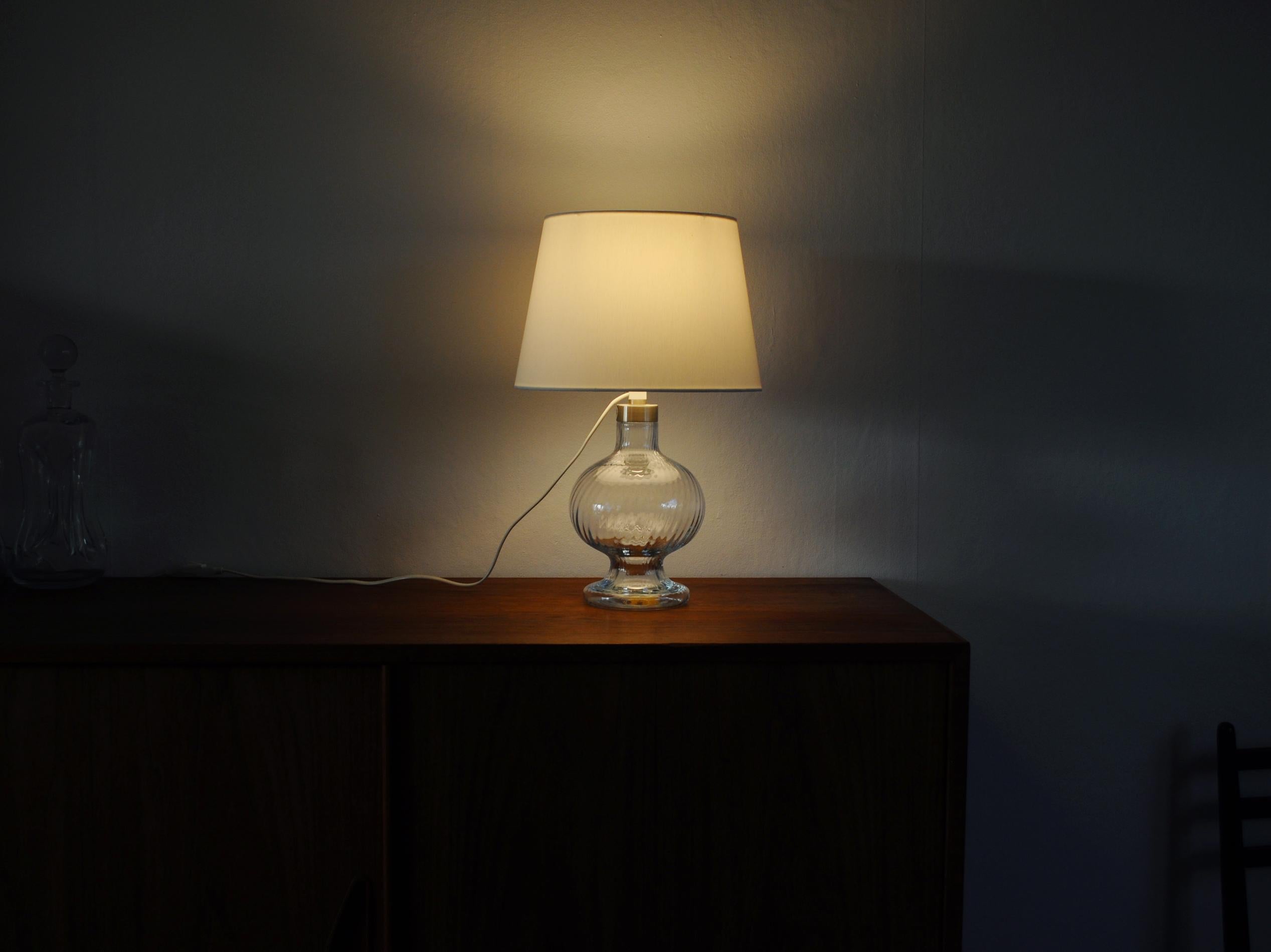 Clear Glass Table Lamp by Michael Bang, Holmegaard Glasværk, 1978 For Sale 2