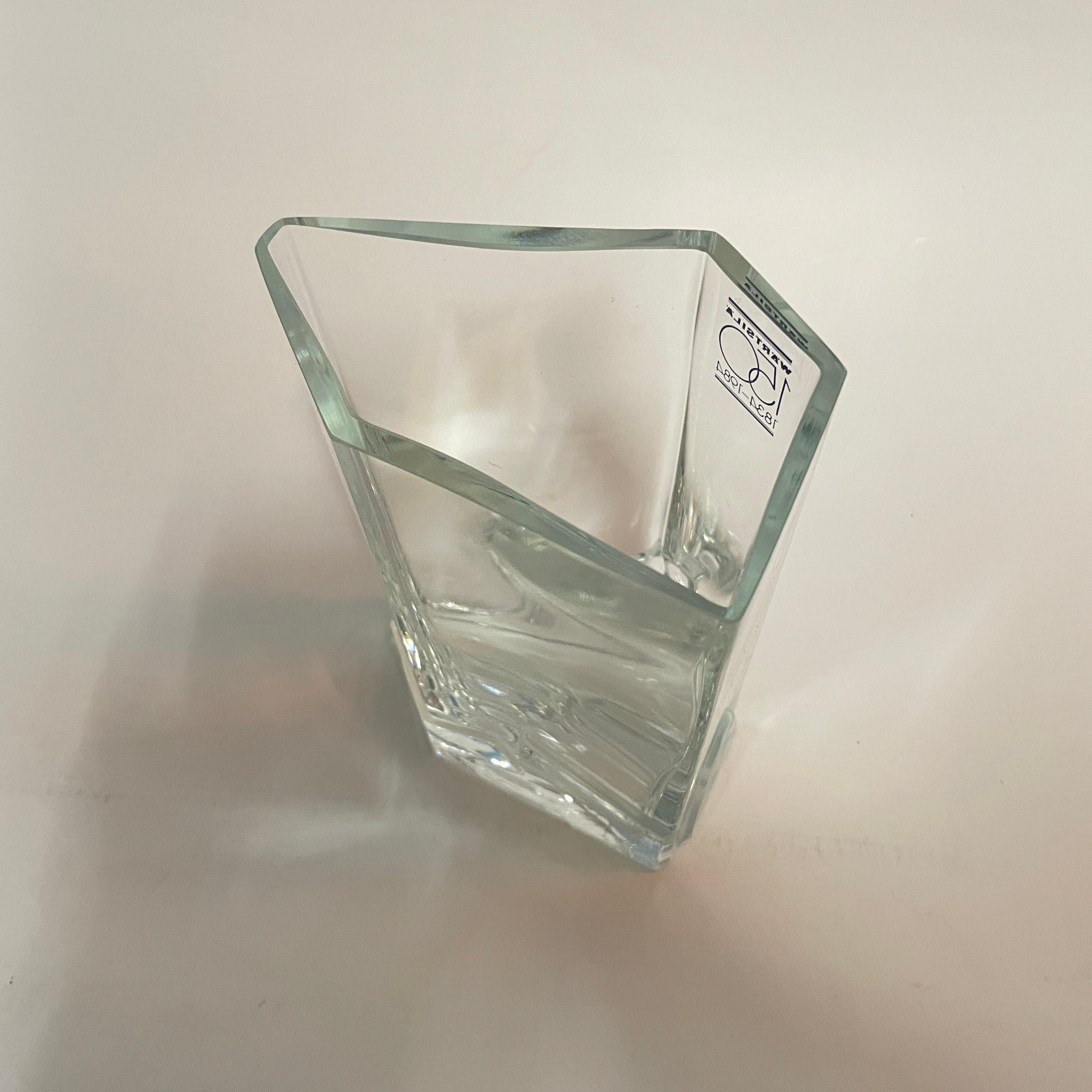 Finnish Clear Glass Vase made by Nuutajärvi glassworks Finland in 1984. For Sale