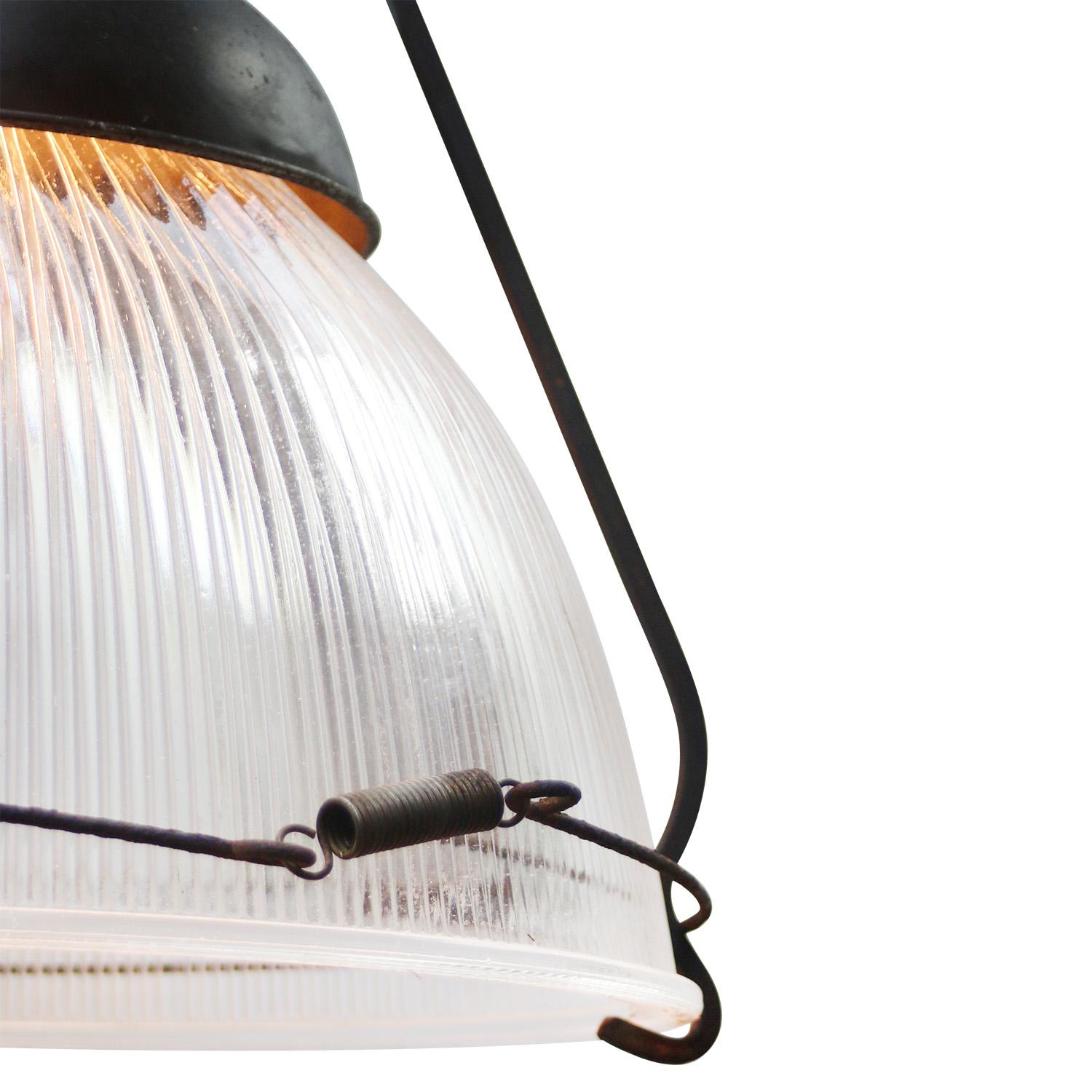 Américain Lampe à suspension industrielle vintage en verre transparent par Holophane, États-Unis en vente