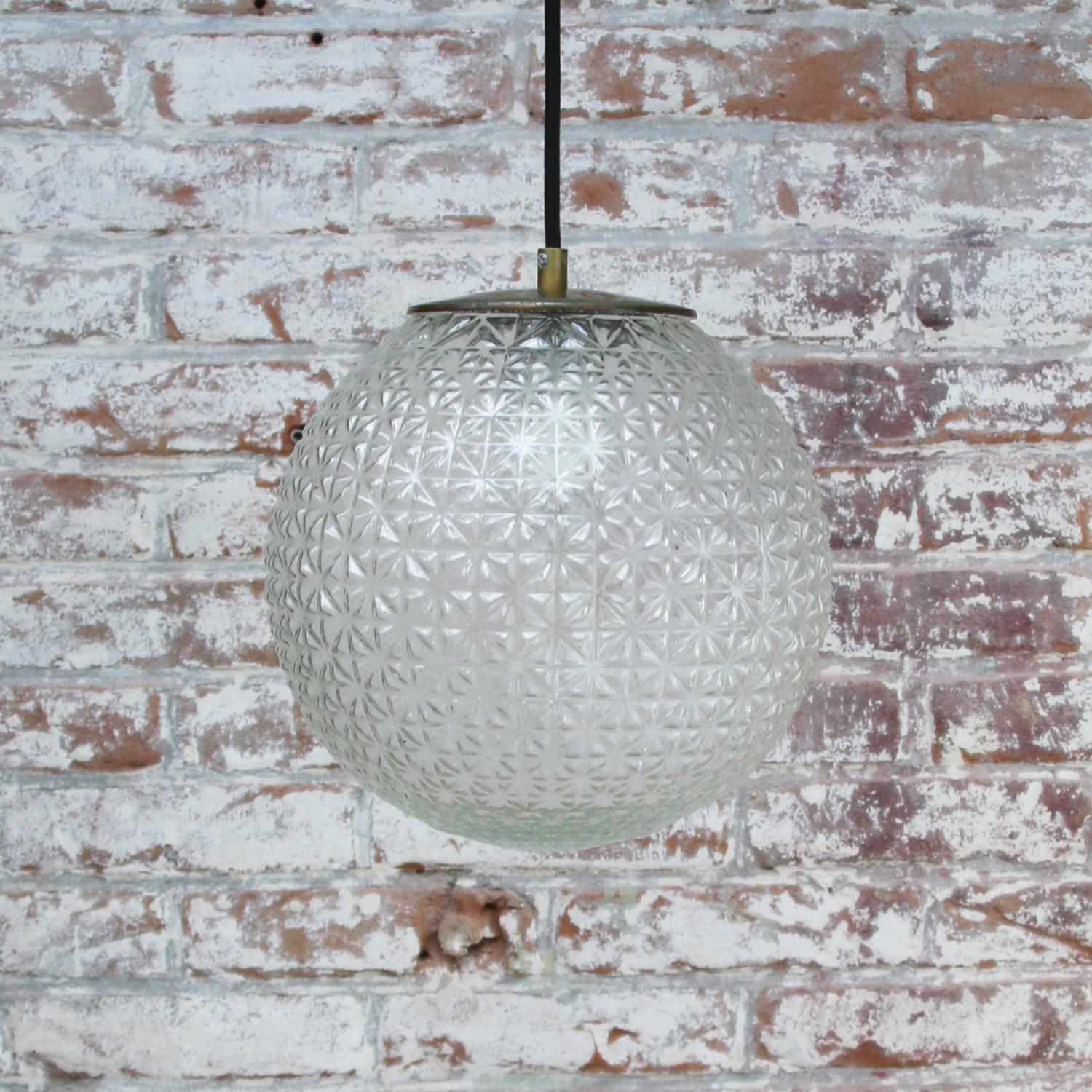 Clear Glass Vintage Mid-Century Brass Top Pendant Lights In Good Condition In Amsterdam, NL