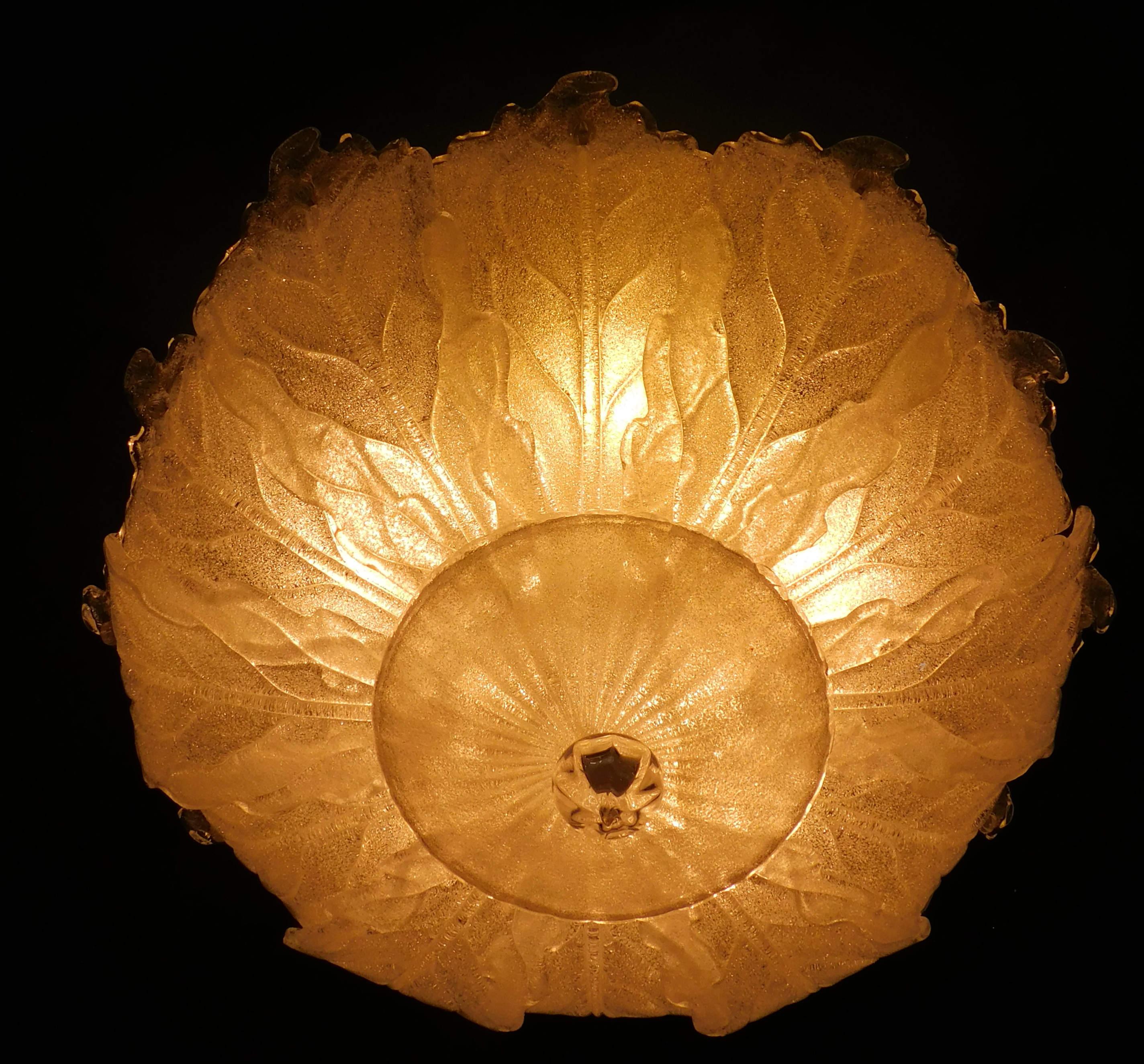 20ième siècle Clear Graniglia Murano Flush Mount en vente