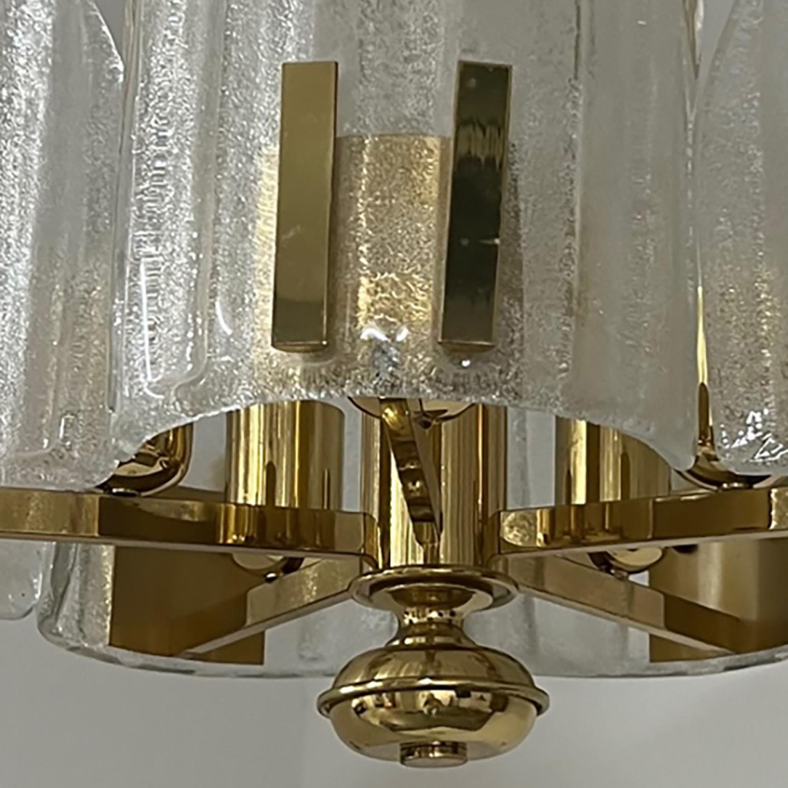 Mid-Century Modern Clear Ice Glass Chandelier in the style of Fagerlund, 1960s For Sale