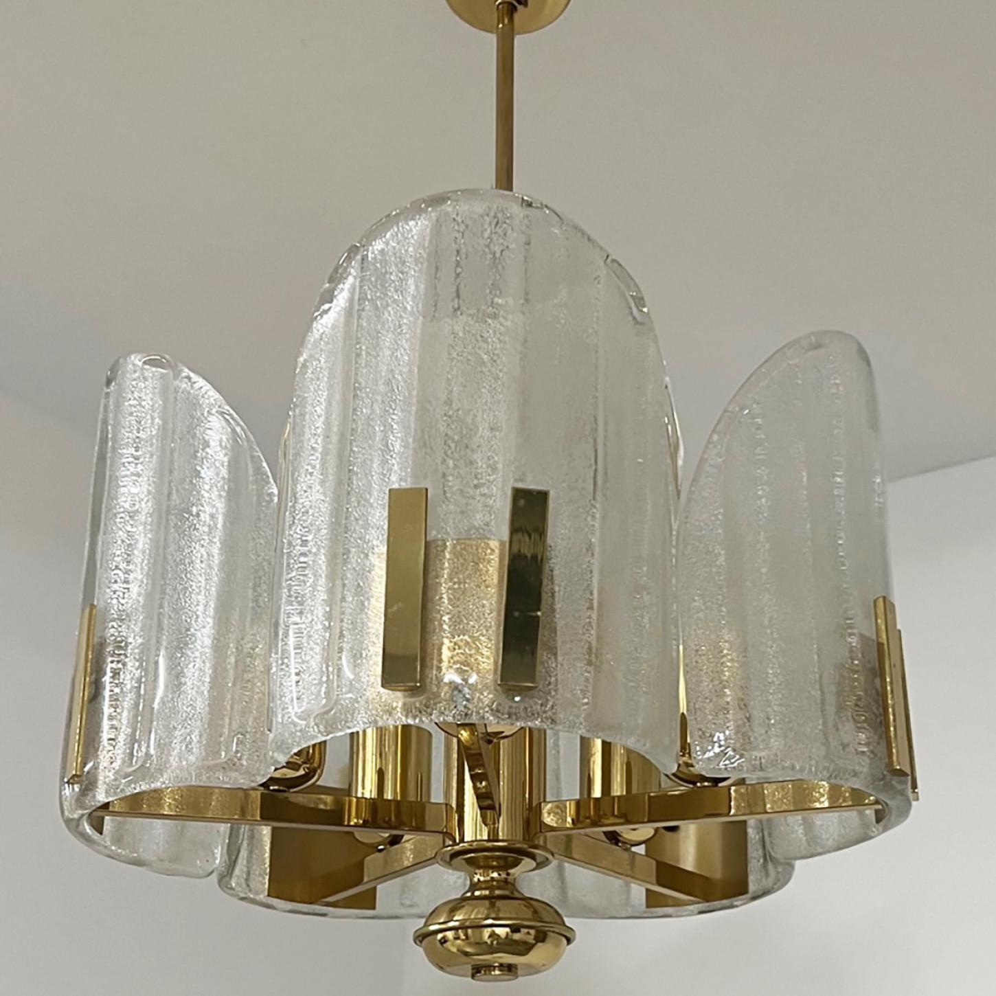 Clear Ice Glass Chandelier in the style of Fagerlund, 1960s In Good Condition For Sale In Rijssen, NL