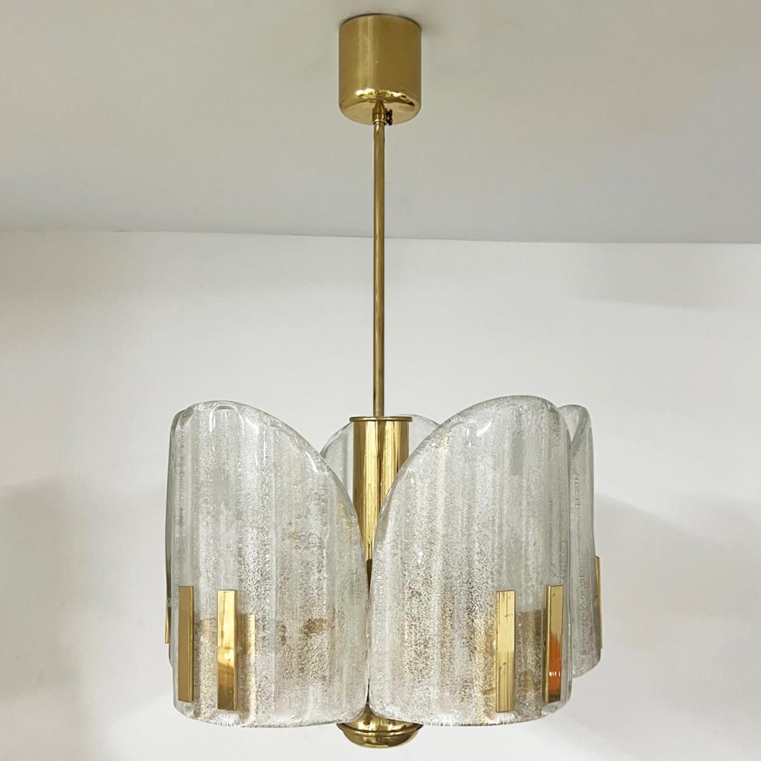 20th Century Clear Ice Glass Chandelier in the style of Fagerlund, 1960s For Sale