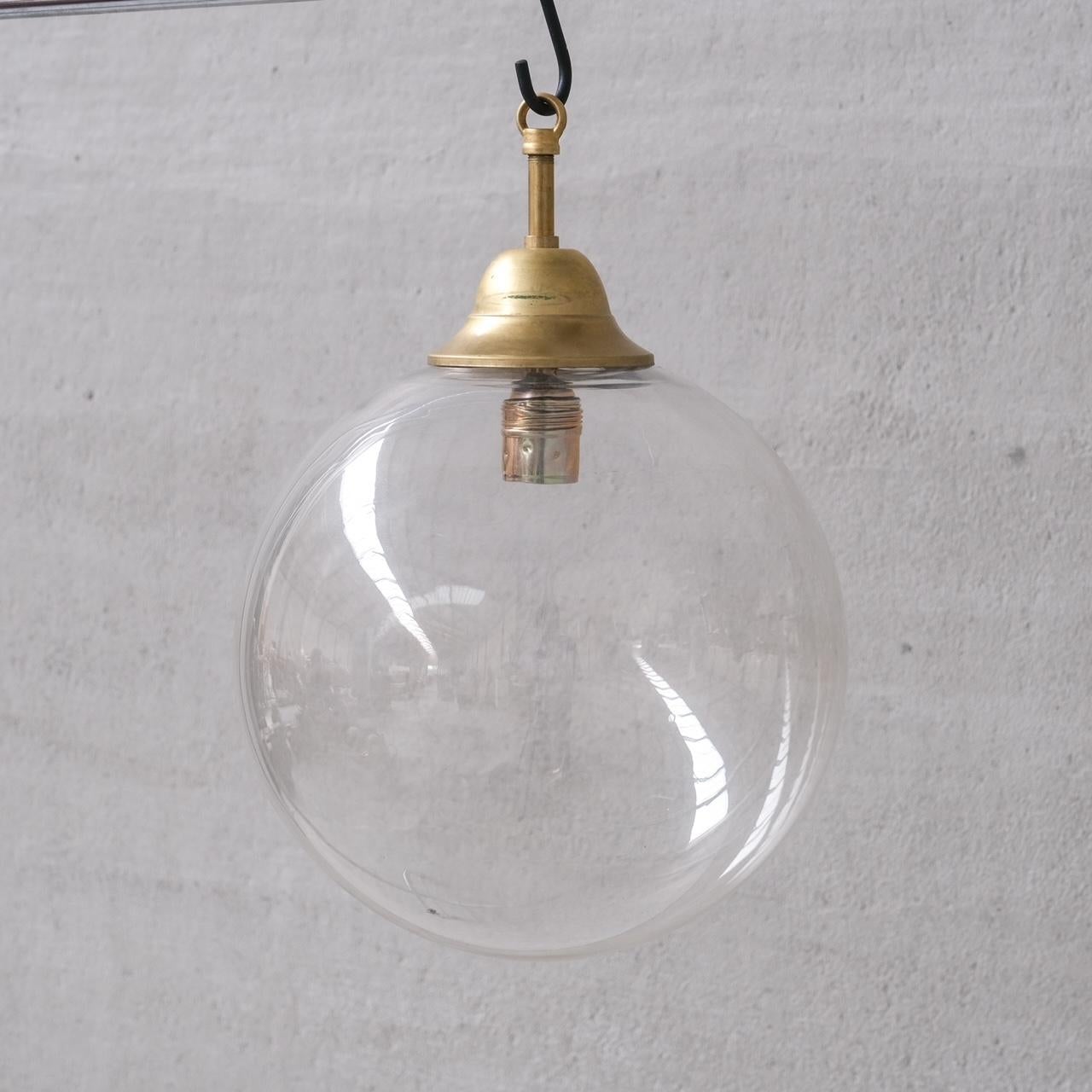 Clear Italian Mid-Century Glass and Brass Pendant Lights (15 available) In Good Condition For Sale In London, GB
