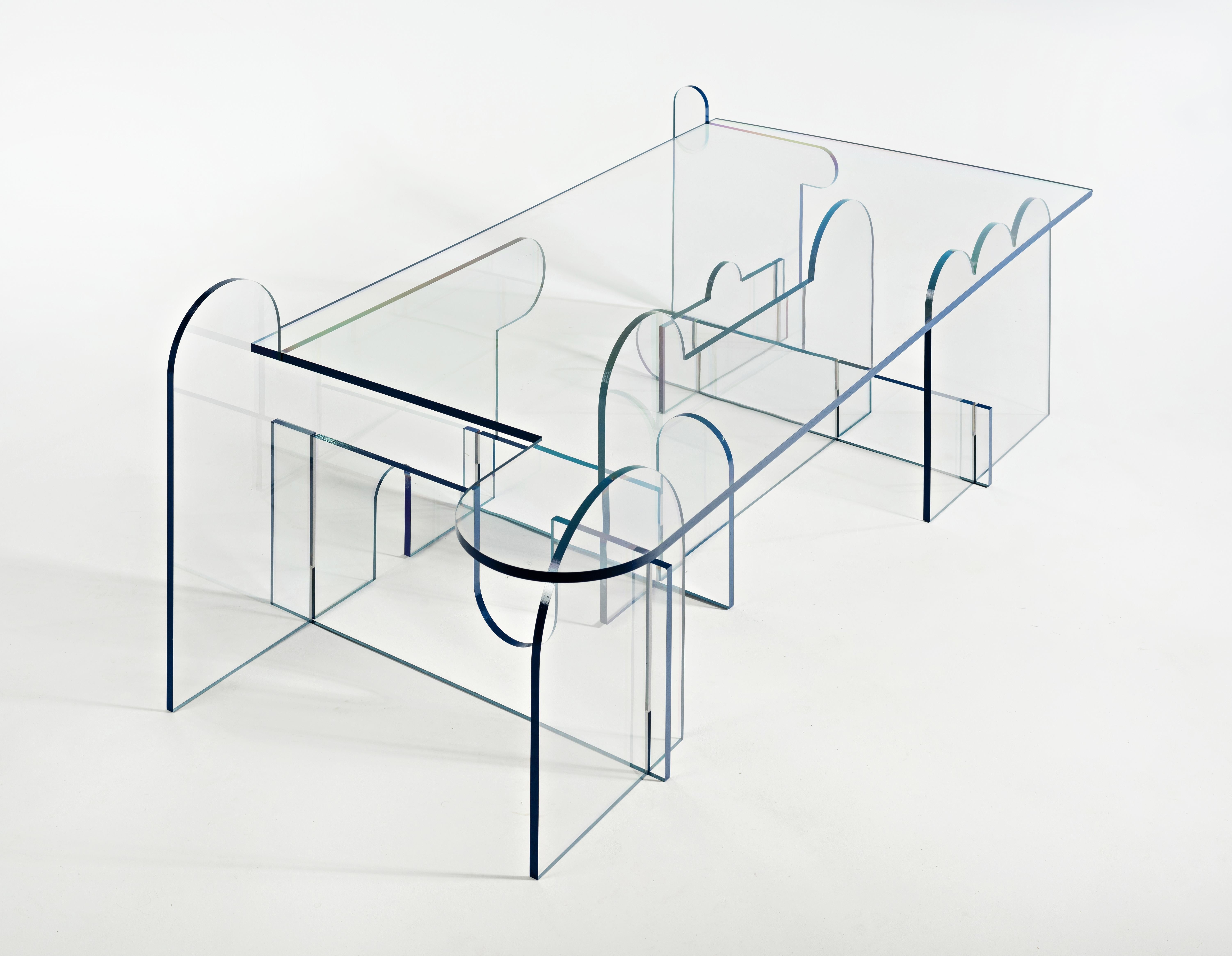 Clear Lexan table by Phaedo.
Dimensions: W 30