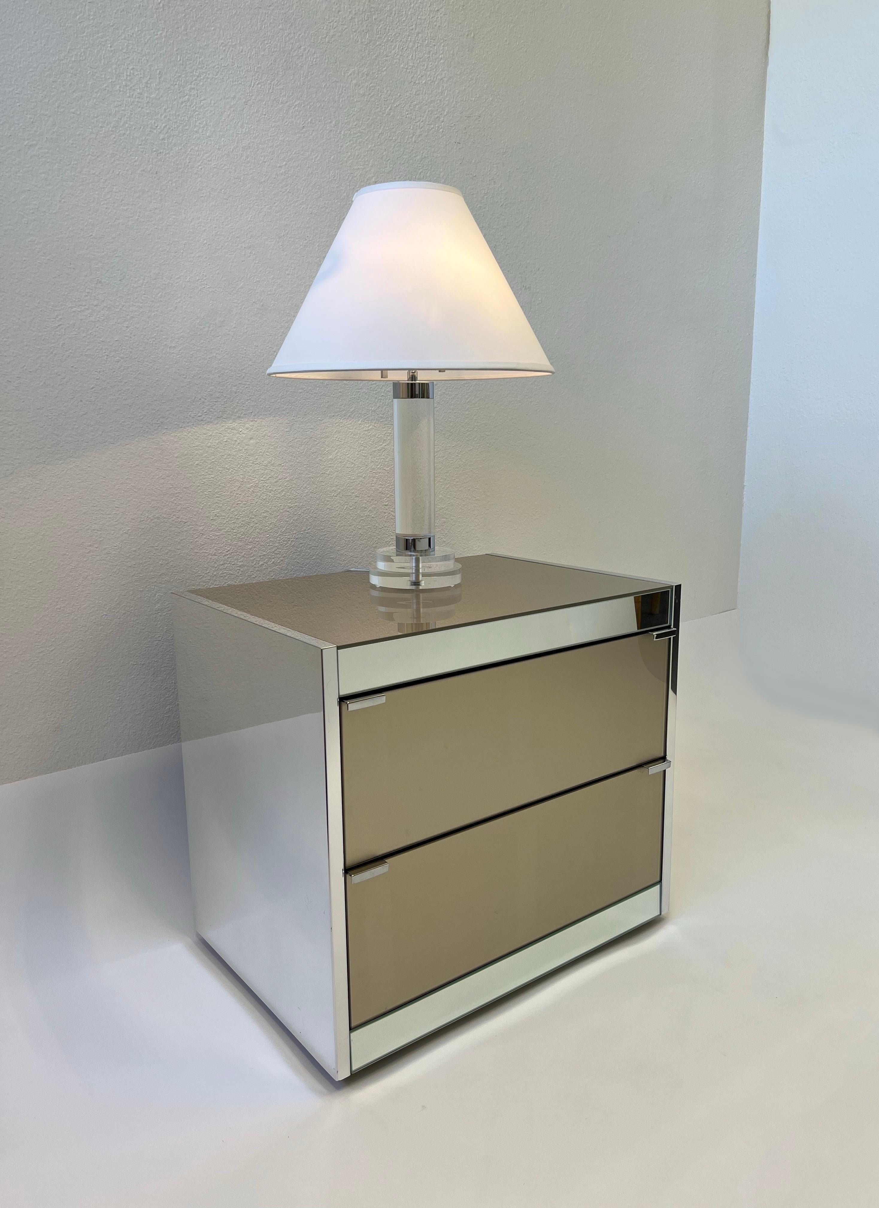 Clear Lucite and Chrome Table Lamp by Karl Springer For Sale 3