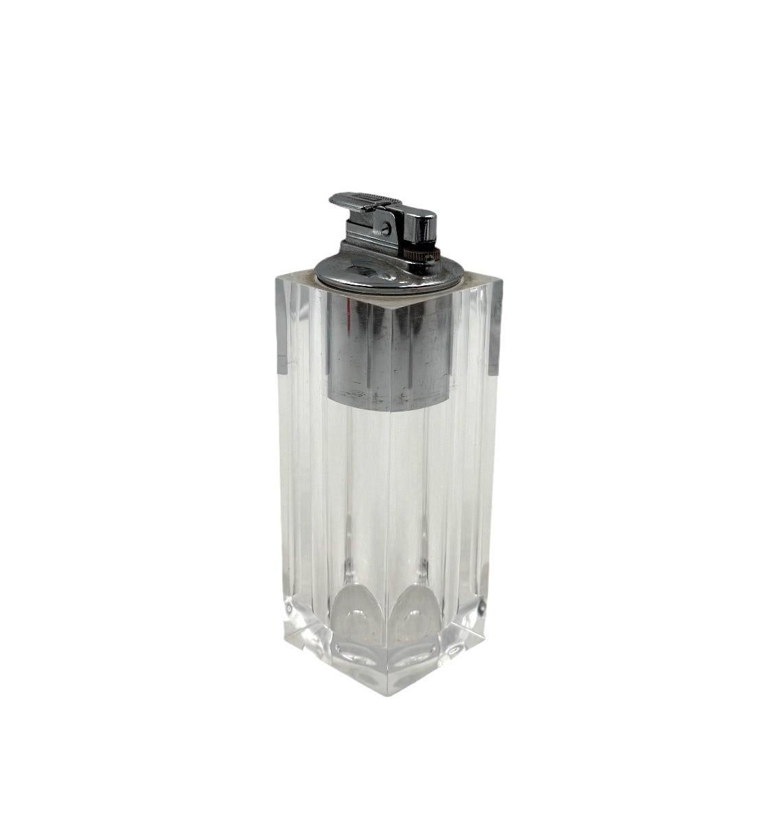 Tischfeuerzeug aus transparentem Lucite, Italien 1970er (Italian) im Angebot