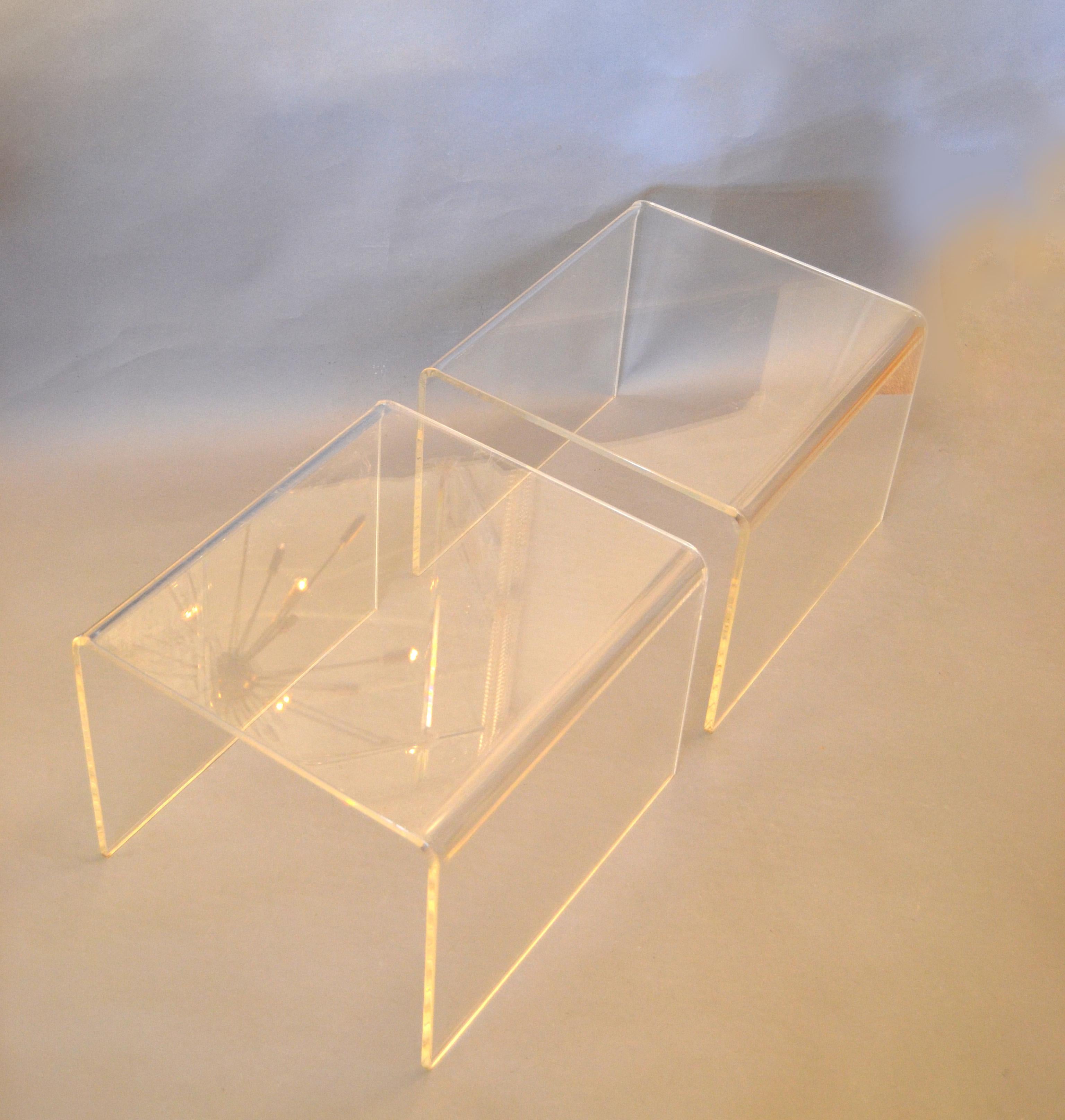 Clear Mid-Century Modern Lucite End Tables, Sofa Tables, Side Tables, Pair In Good Condition In Miami, FL