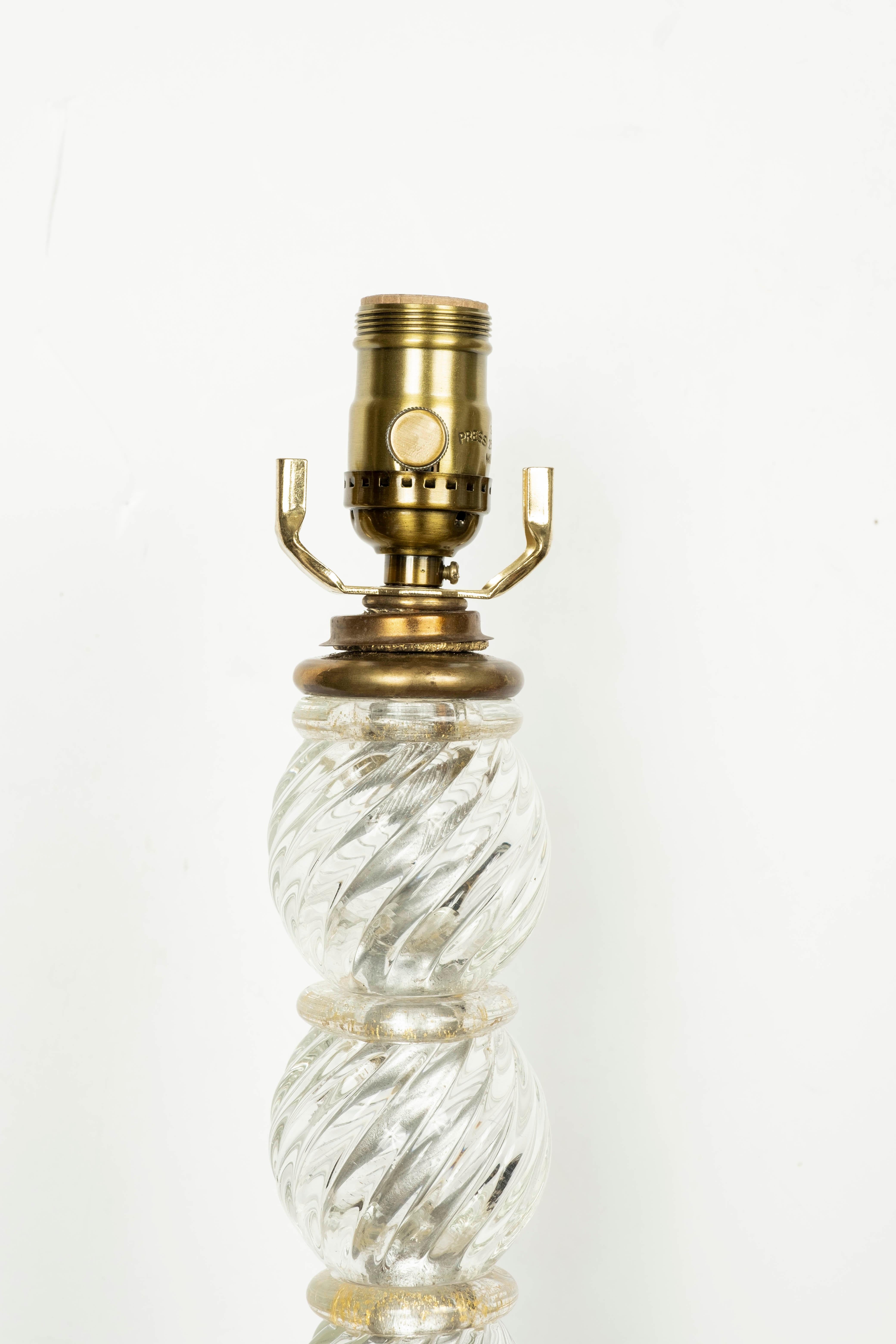 italien Lampadaire en verre de Murano transparent infusé d'or en vente