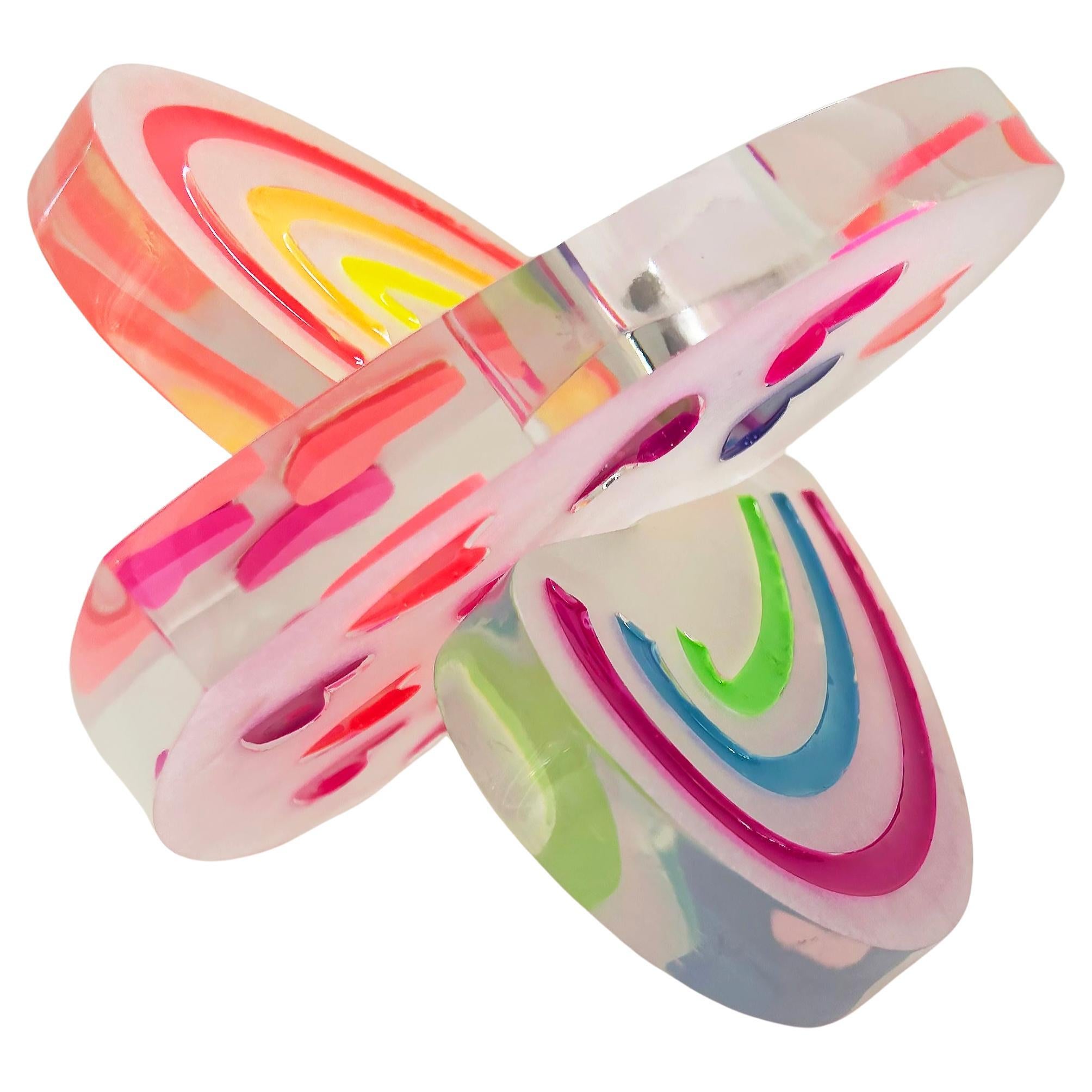 Cuori intrecciati in lucite dipinta trasparente  Scultura d'amore di Michael Gitter