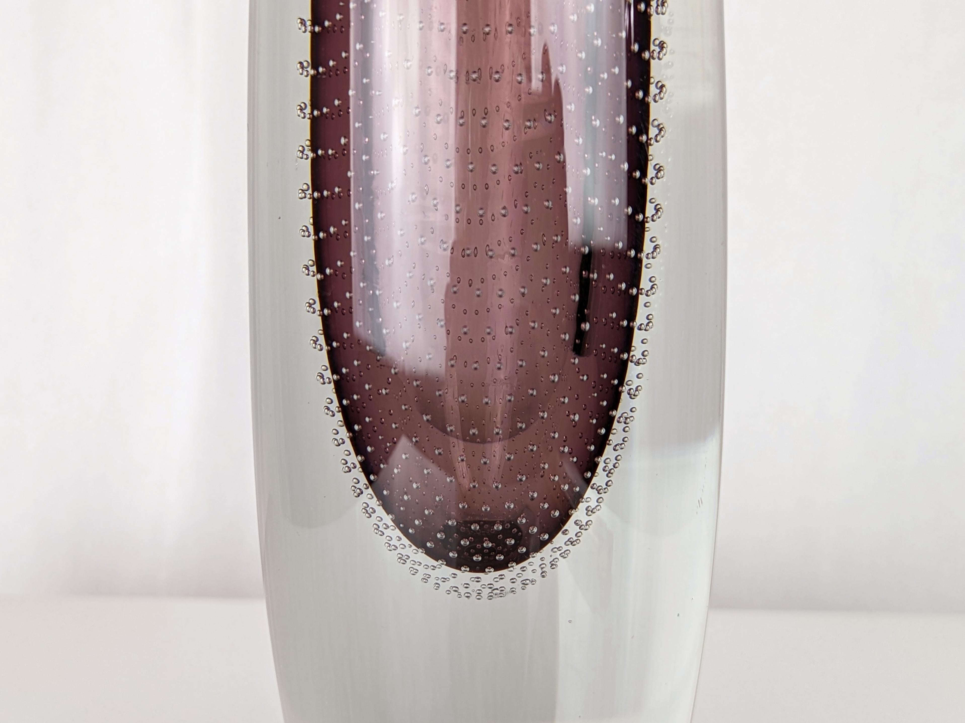 Mid-Century Modern Clear & purple Mid century modern glass vase by  Gunnel Nyman for Studio Nuutaja For Sale